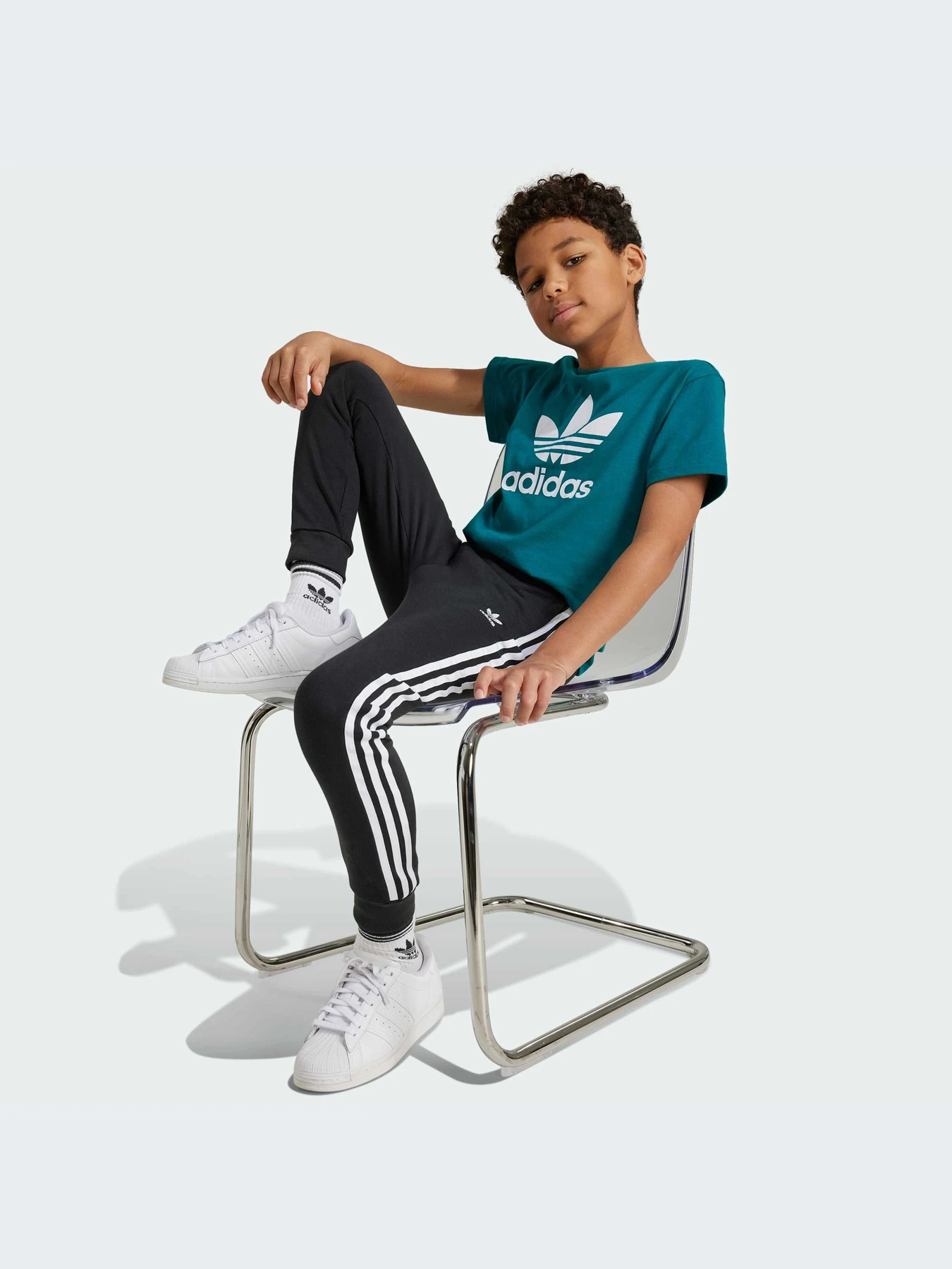 Футболки и поло Adidas Adicolor модель IY7420-KZ Футболки и поло Adidas Adicolor модель IY7420-KZ Фото