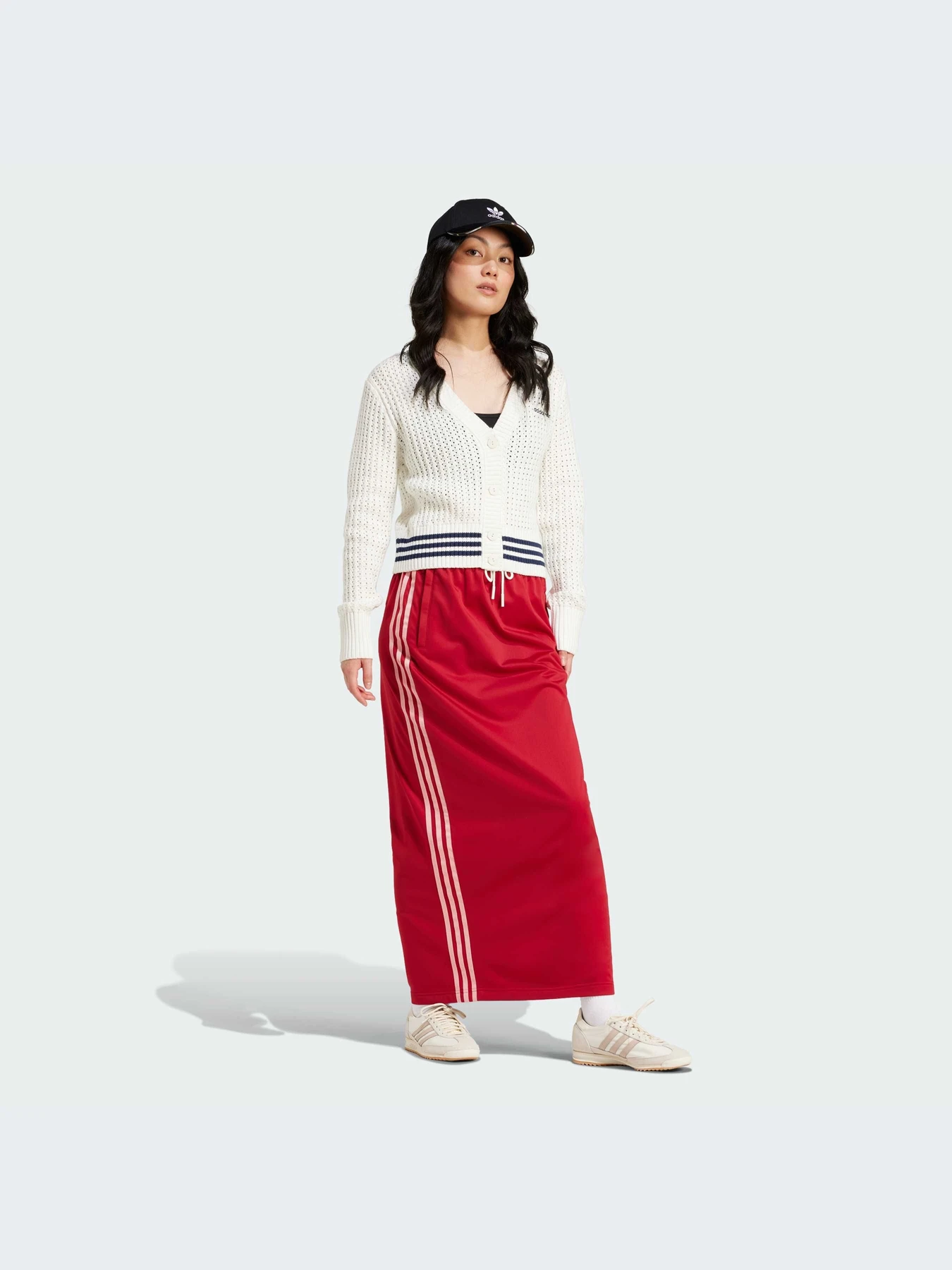 Худи и свитшоты Adidas модель IX1049-KZ Худи и свитшоты Adidas модель IX1049-KZ Фото