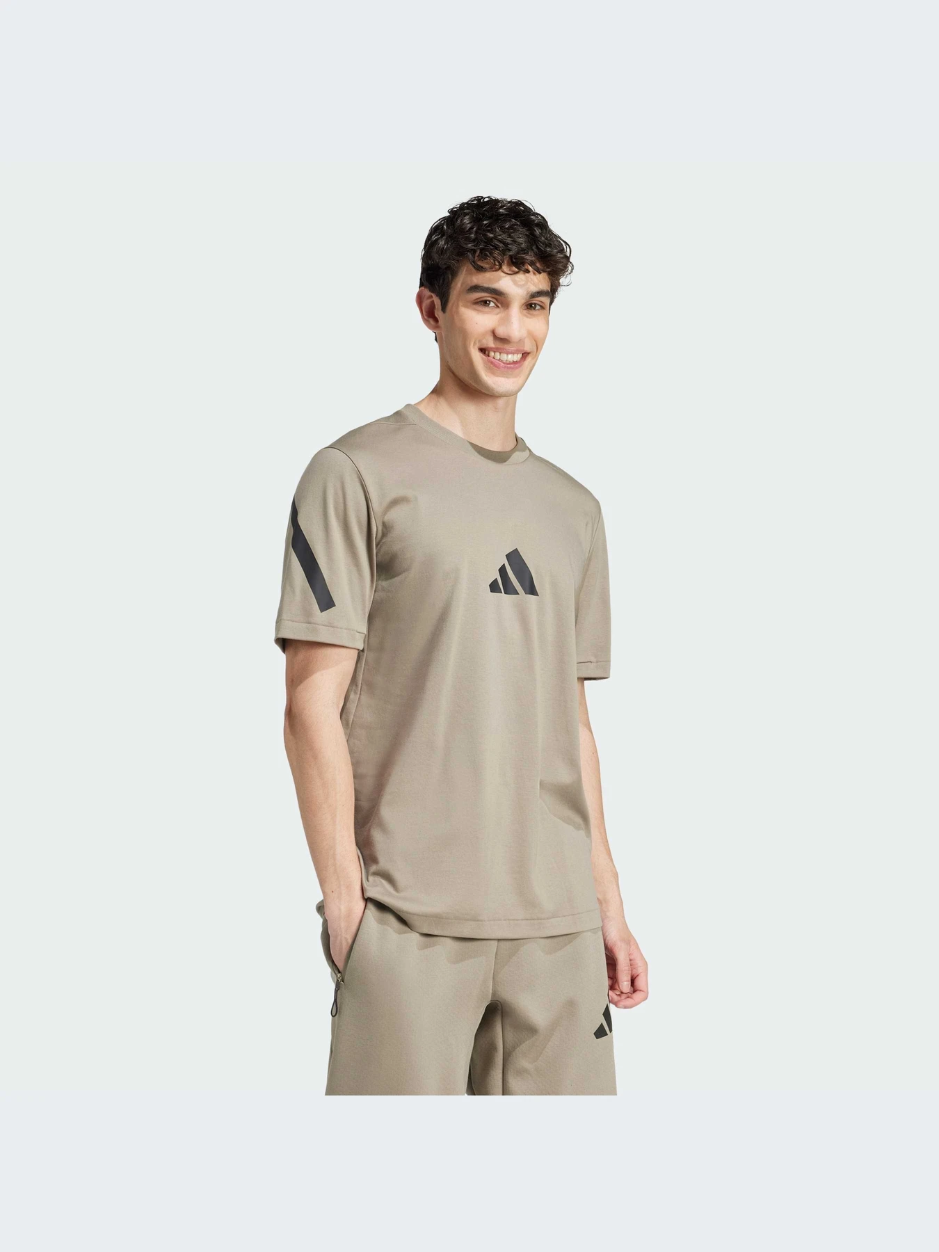 Футболки и поло Adidas ZNE модель JE7541-KZ Футболки и поло Adidas ZNE модель JE7541-KZ Фото