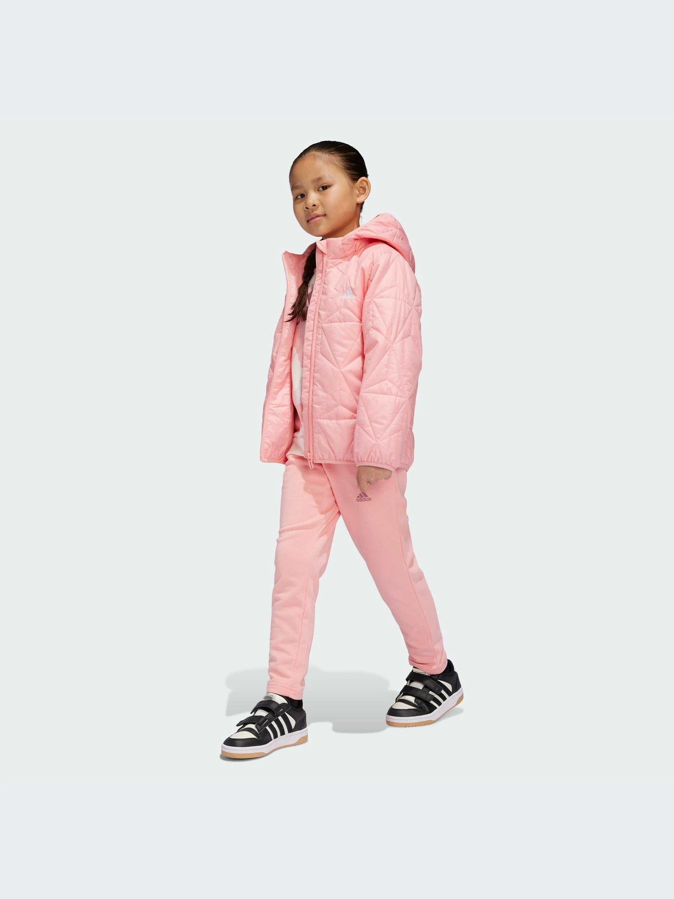 Куртки и дубленки Adidas модель JF4345-KZ Куртки и дубленки Adidas модель JF4345-KZ Фото