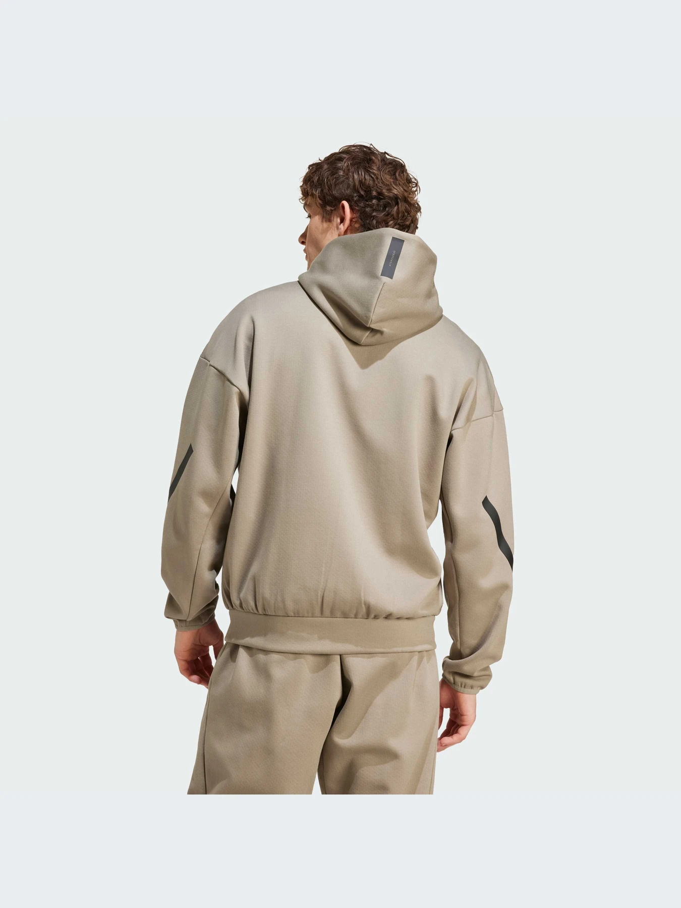 Худи и свитшоты Adidas ZNE модель JD9600-KZ Худи и свитшоты Adidas ZNE модель JD9600-KZ Фото