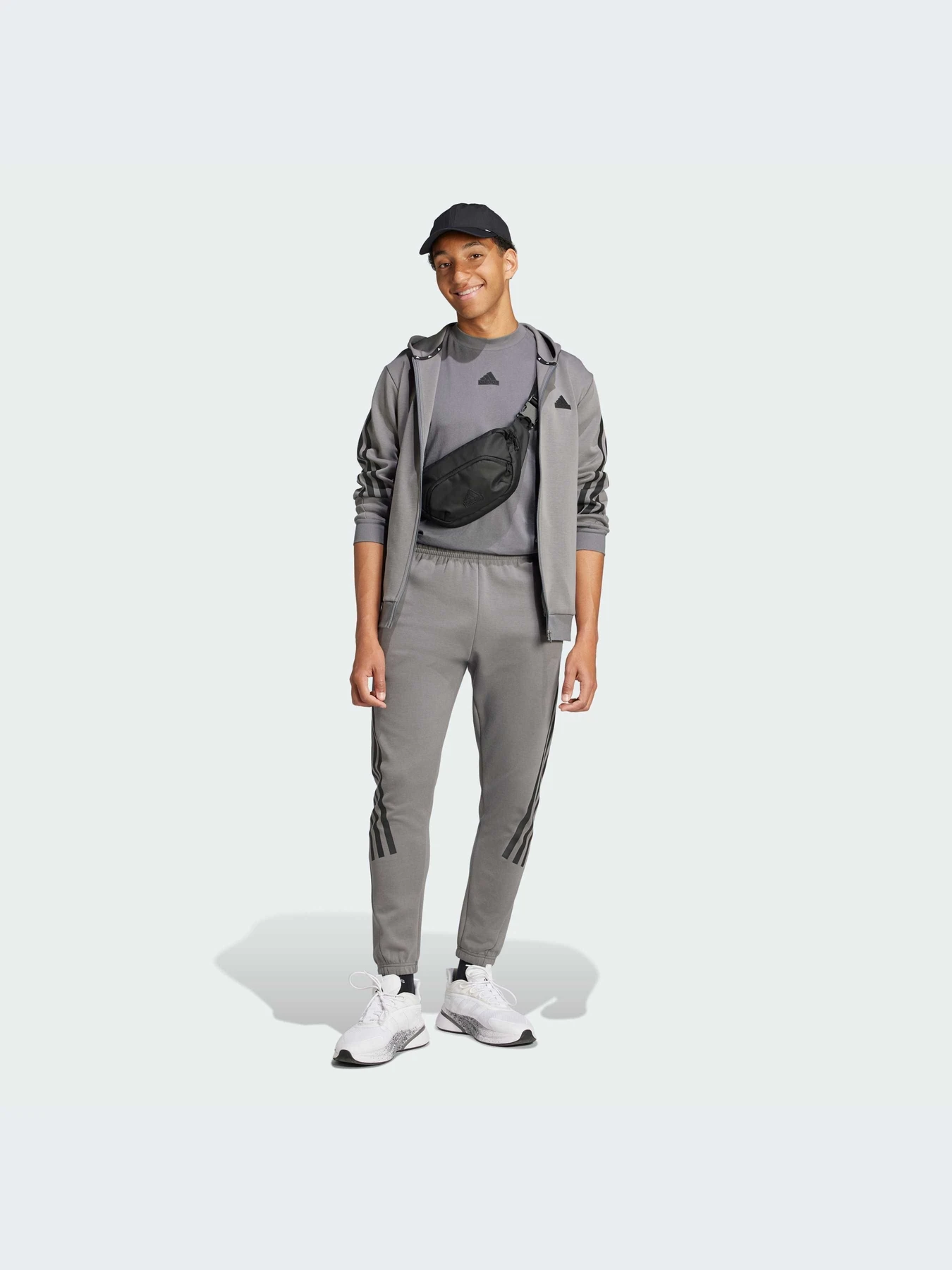 Брюки Adidas модель IW8535-KZ Брюки Adidas модель IW8535-KZ Фото