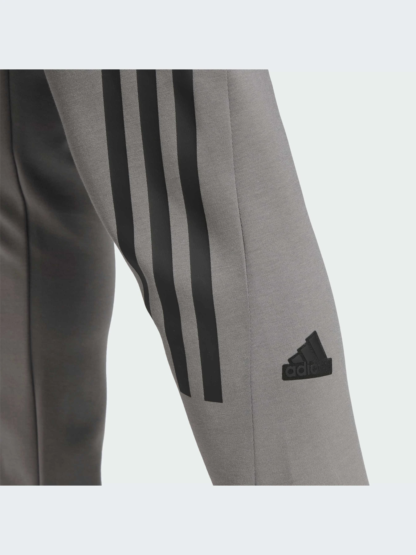 Брюки Adidas модель IW8535-KZ Брюки Adidas модель IW8535-KZ Фото
