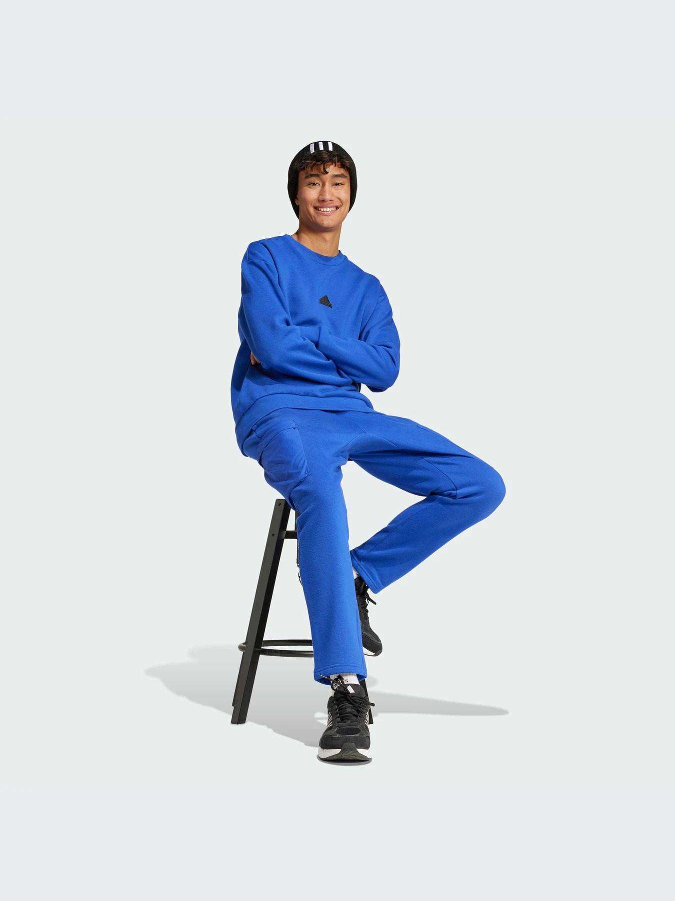 Худи и свитшоты Adidas модель IY1522-KZ Худи и свитшоты Adidas модель IY1522-KZ Фото