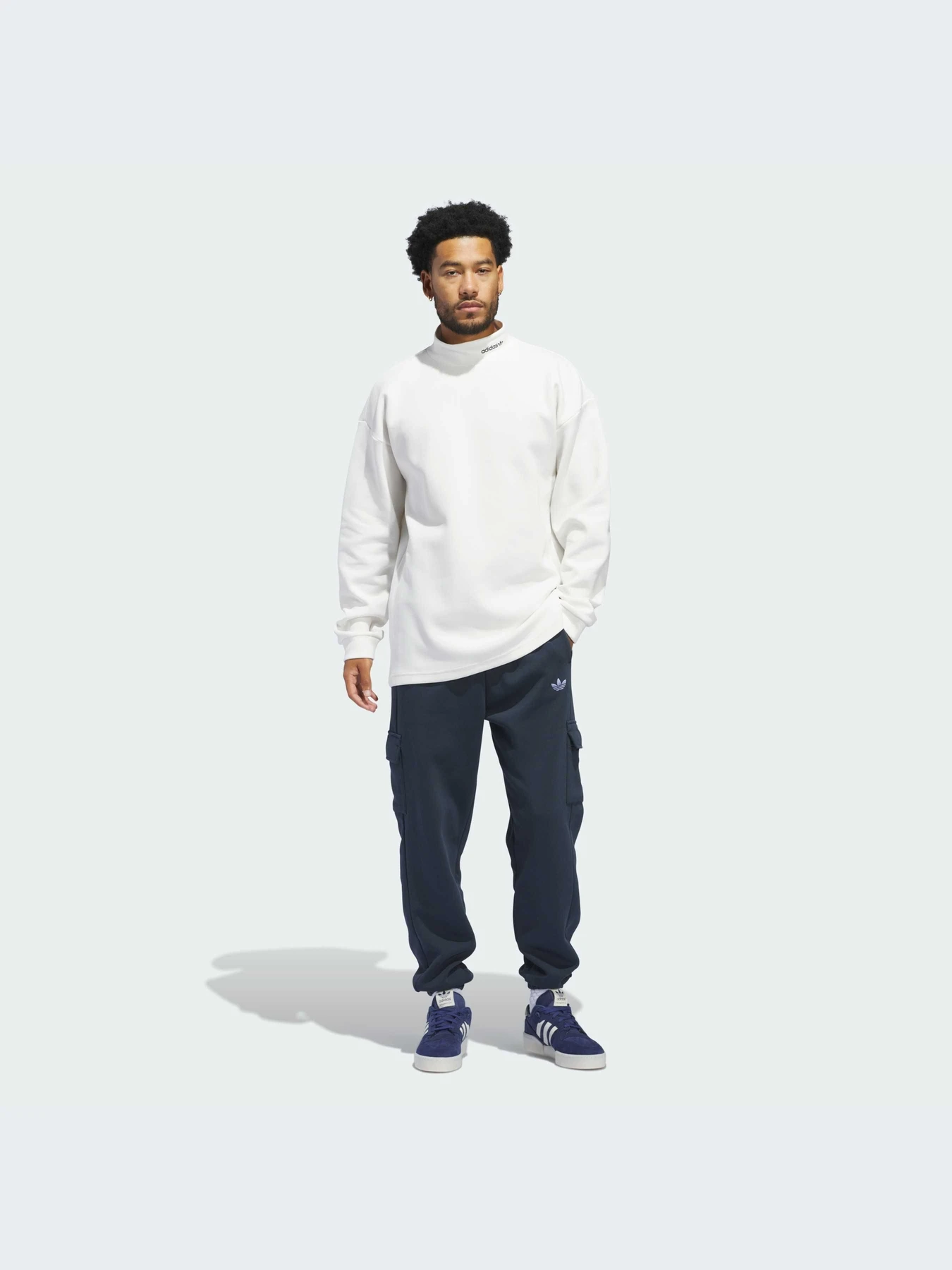 Брюки Adidas модель IY7384-KZ Брюки Adidas модель IY7384-KZ Фото