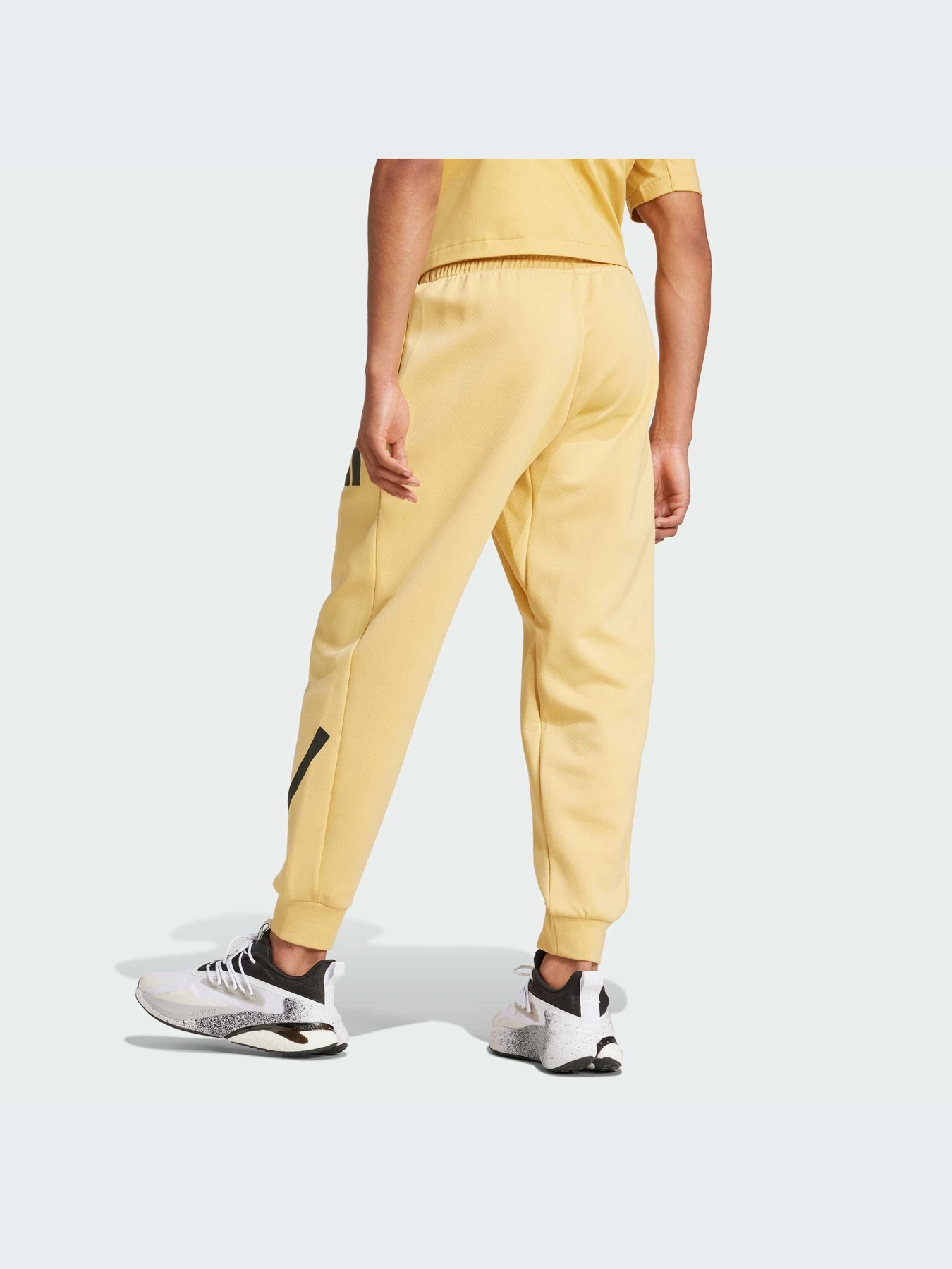 Брюки Adidas ZNE модель JF2448-KZ Брюки Adidas ZNE модель JF2448-KZ Фото