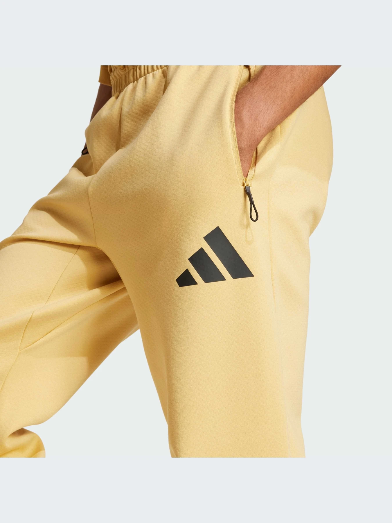 Брюки Adidas ZNE модель JF2448-KZ Брюки Adidas ZNE модель JF2448-KZ Фото