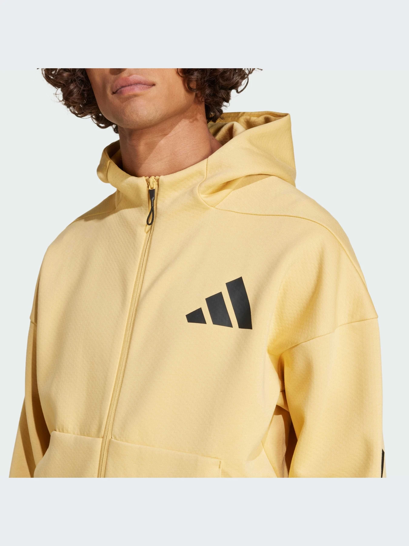 Худи и свитшоты Adidas ZNE модель JE3068-KZ Худи и свитшоты Adidas ZNE модель JE3068-KZ Фото