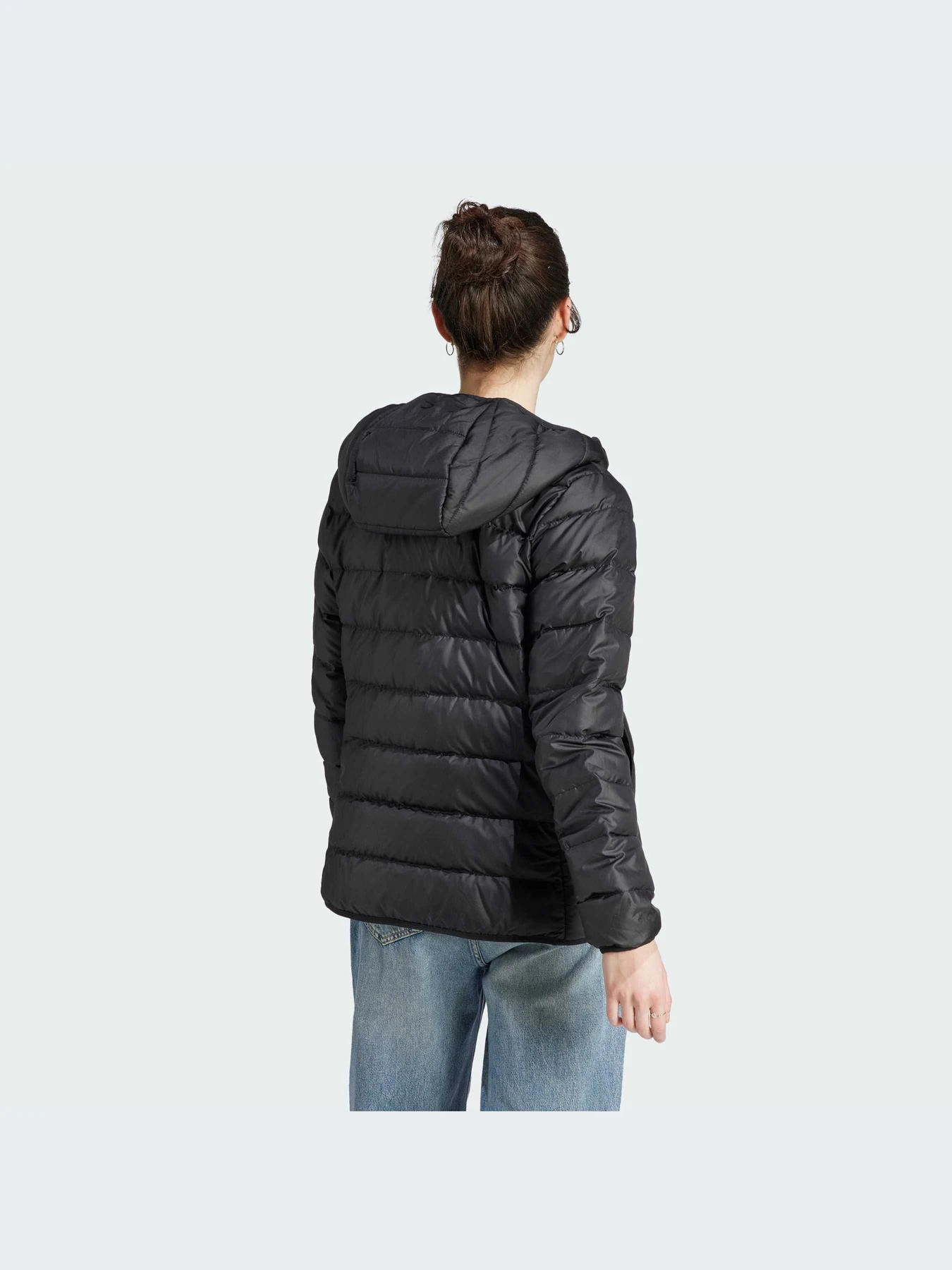 Куртки и дубленки Adidas модель HZ5724-KZ Куртки и дубленки Adidas модель HZ5724-KZ Фото