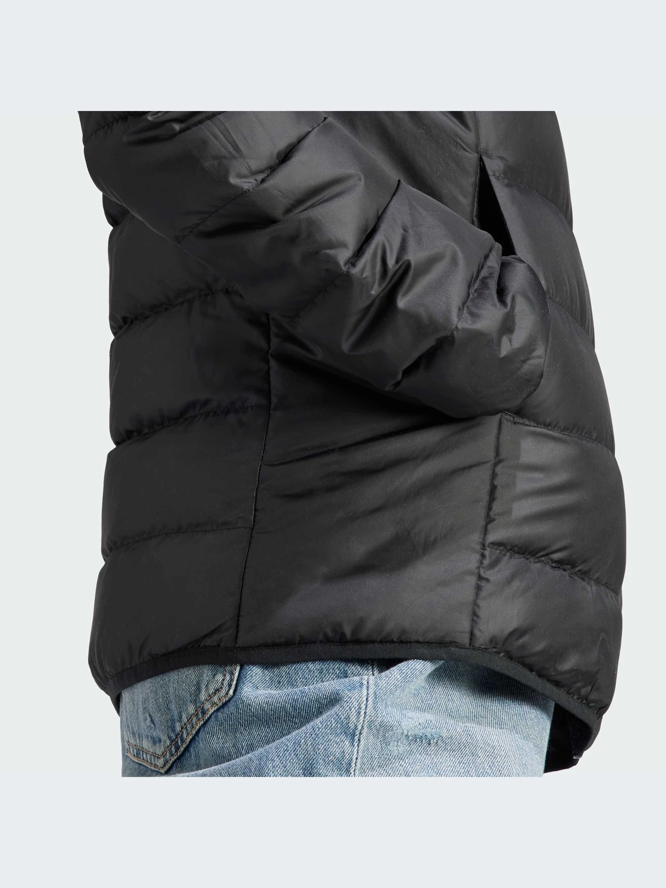 Куртки и дубленки Adidas модель HZ5724-KZ Куртки и дубленки Adidas модель HZ5724-KZ Фото