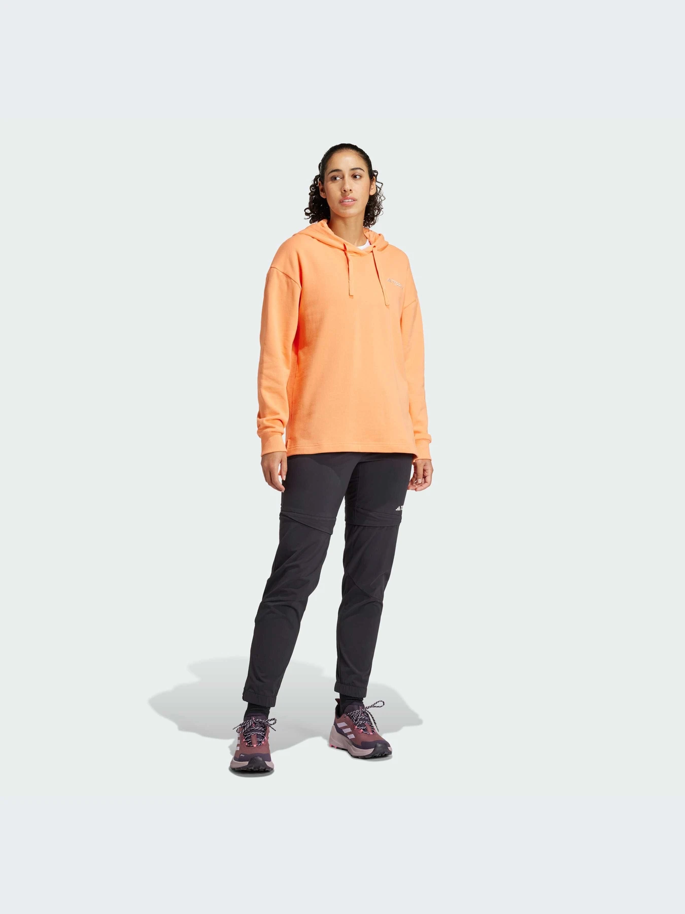 Худи и свитшоты Adidas модель IS7227-KZ Худи и свитшоты Adidas модель IS7227-KZ Фото