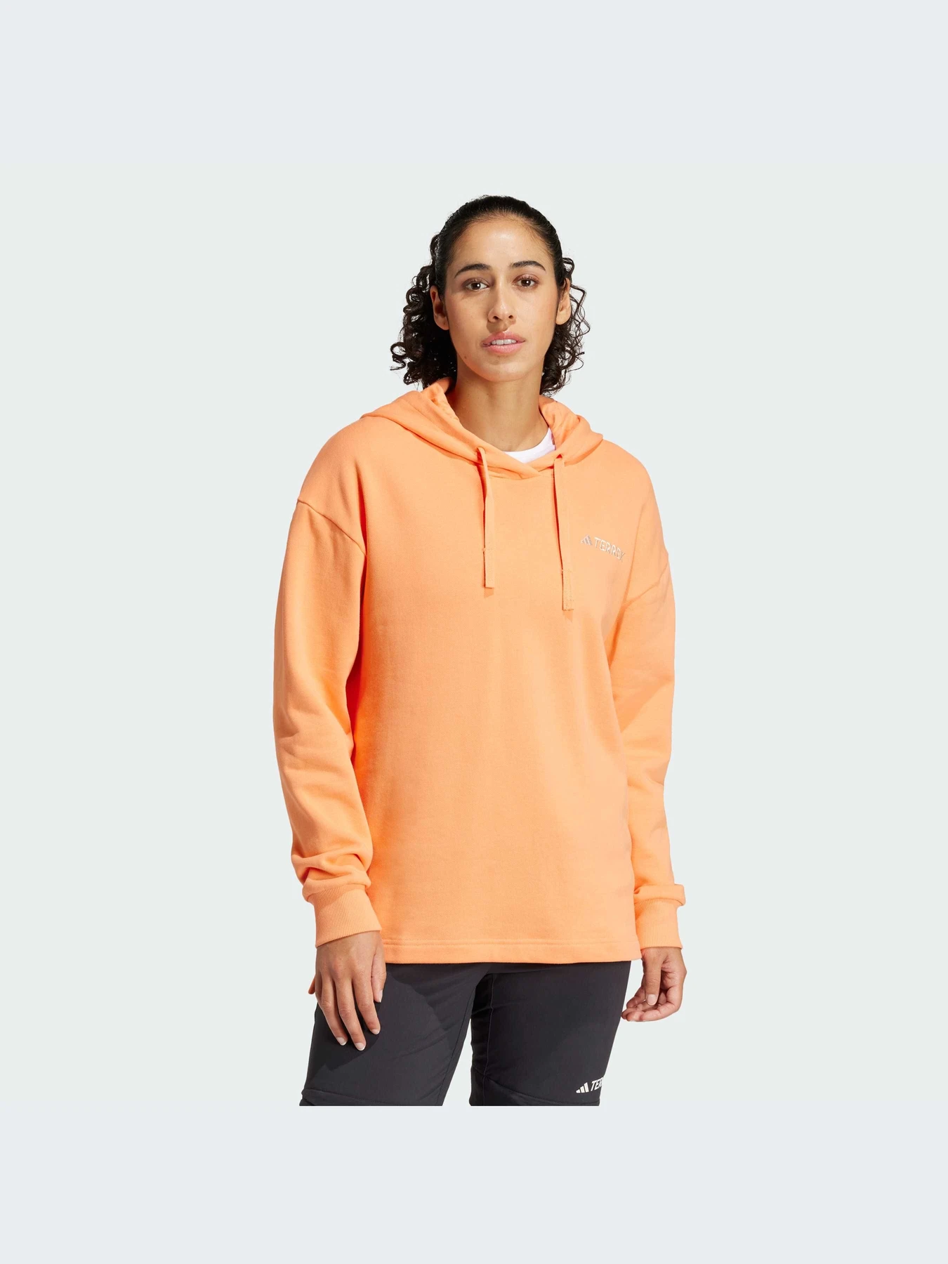 Худи и свитшоты Adidas модель IS7227-KZ Худи и свитшоты Adidas модель IS7227-KZ Фото