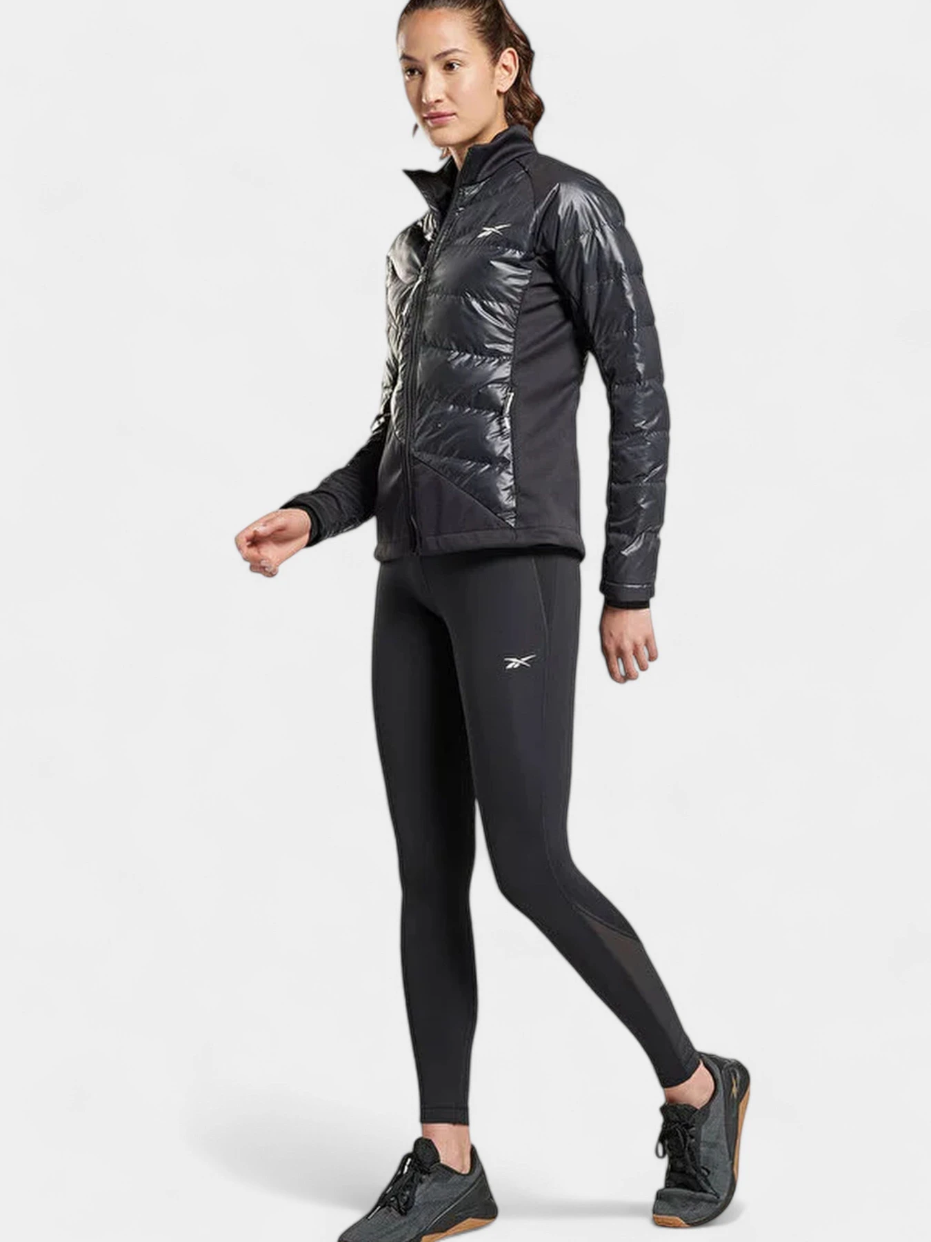Куртки и дубленки Reebok модель HG8927 Фото