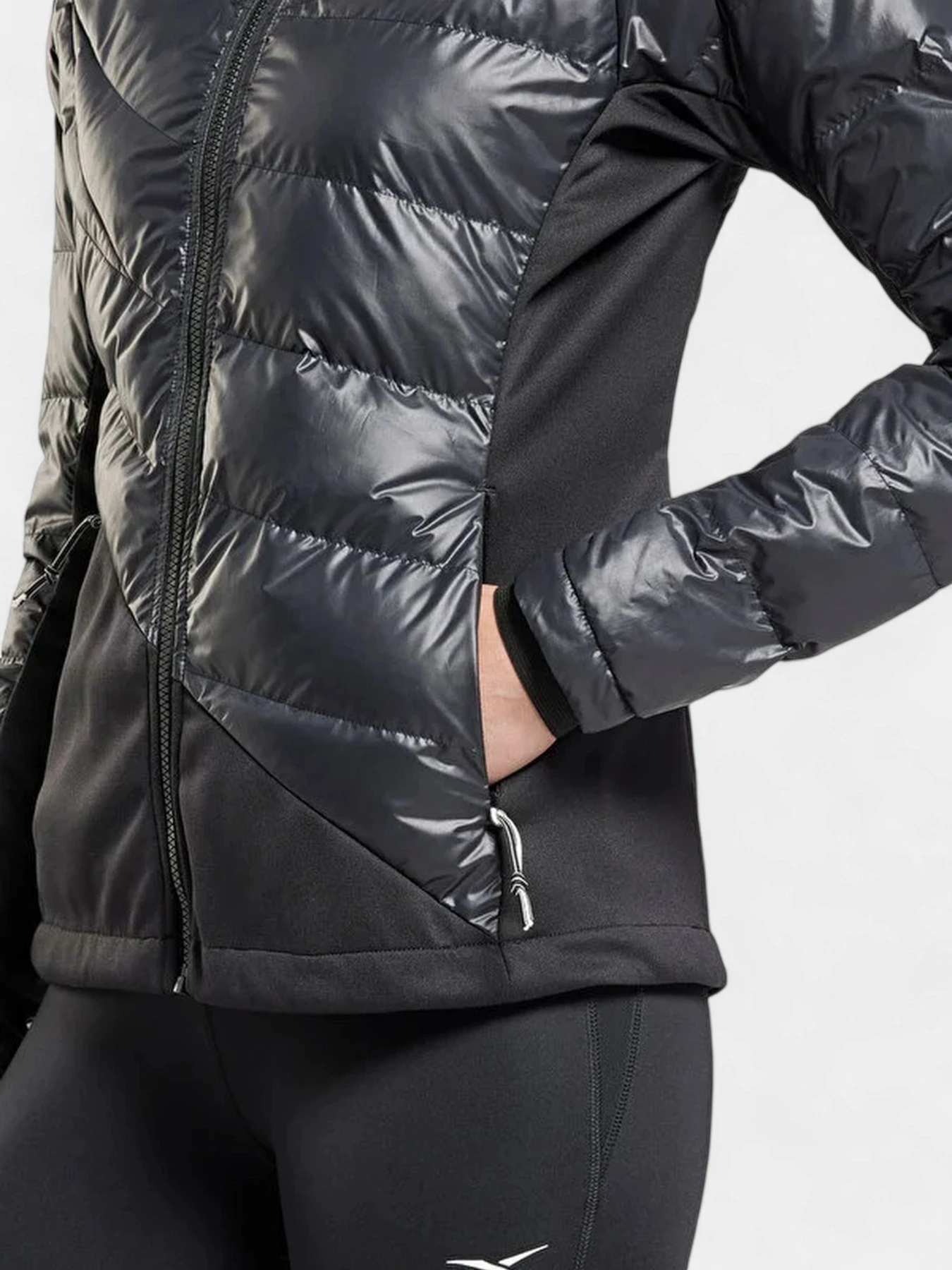 Куртки и дубленки Reebok модель HG8927 Фото