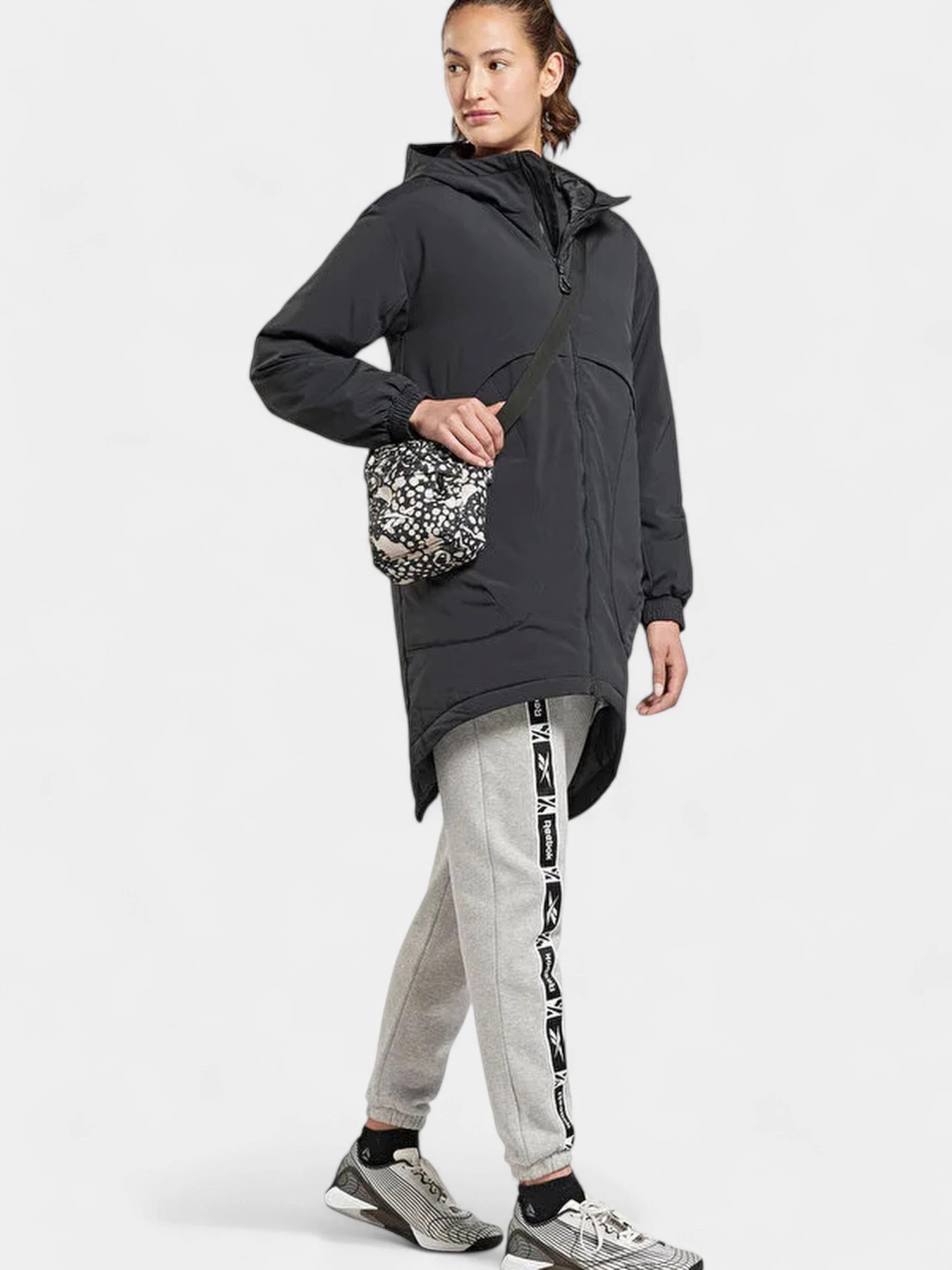 Куртки и дубленки Reebok модель HH7252 Фото