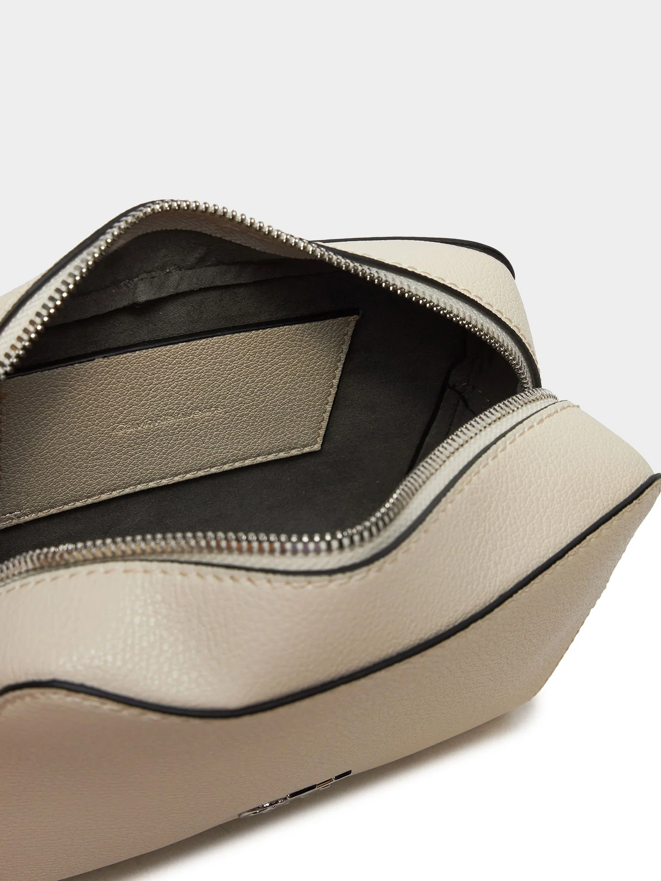 Сумки Calvin Klein модель K60K612719-PAS Фото