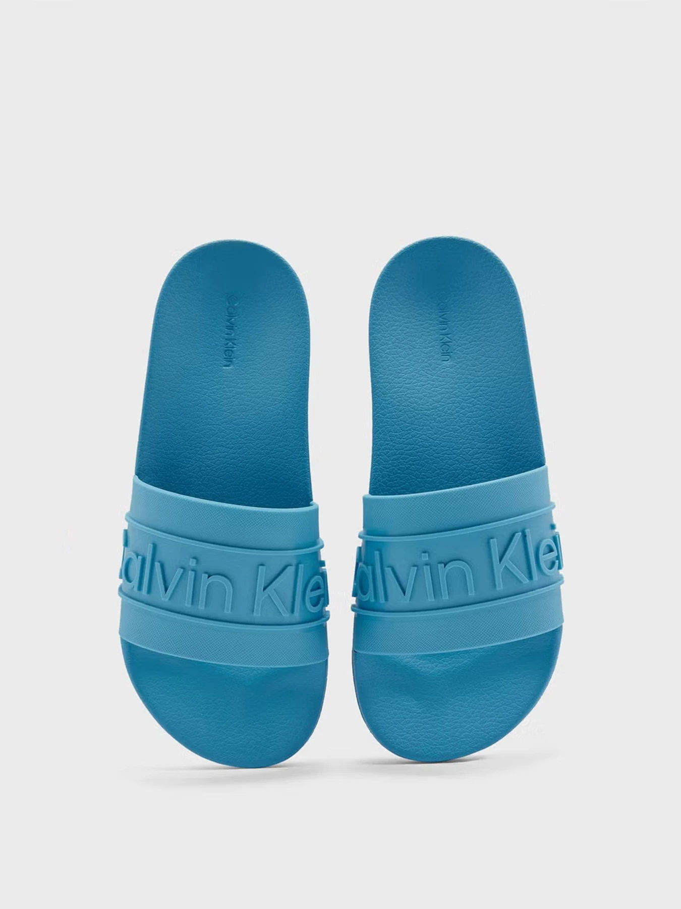 Шлёпанцы Calvin Klein модель HW0HW02107-CYV Шлёпанцы Calvin Klein модель HW0HW02107-CYV Фото