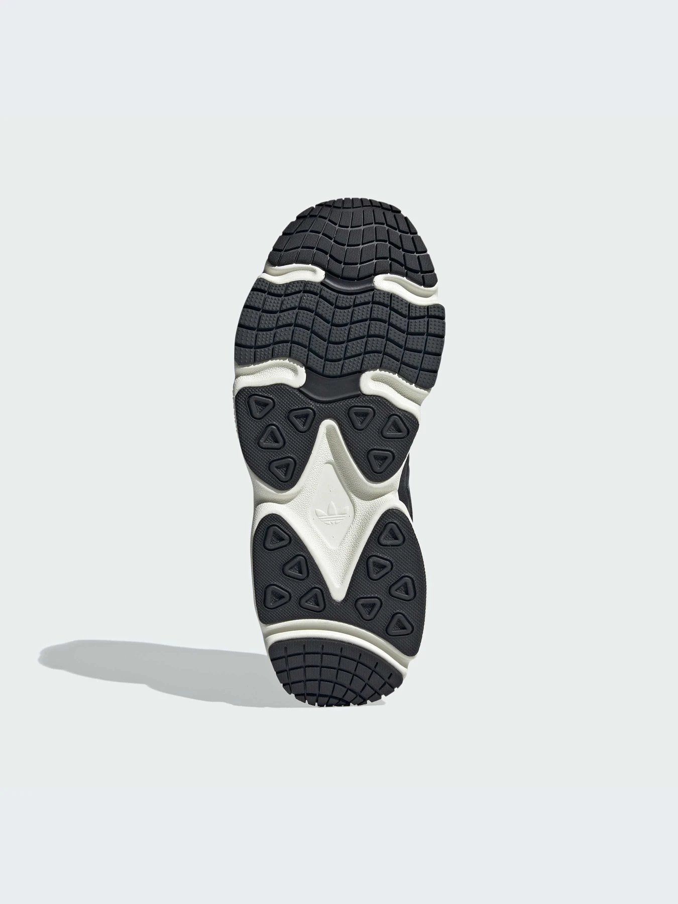 Кроссовки Adidas Ozweego модель IF9092-KZ Кроссовки Adidas Ozweego модель IF9092-KZ Фото