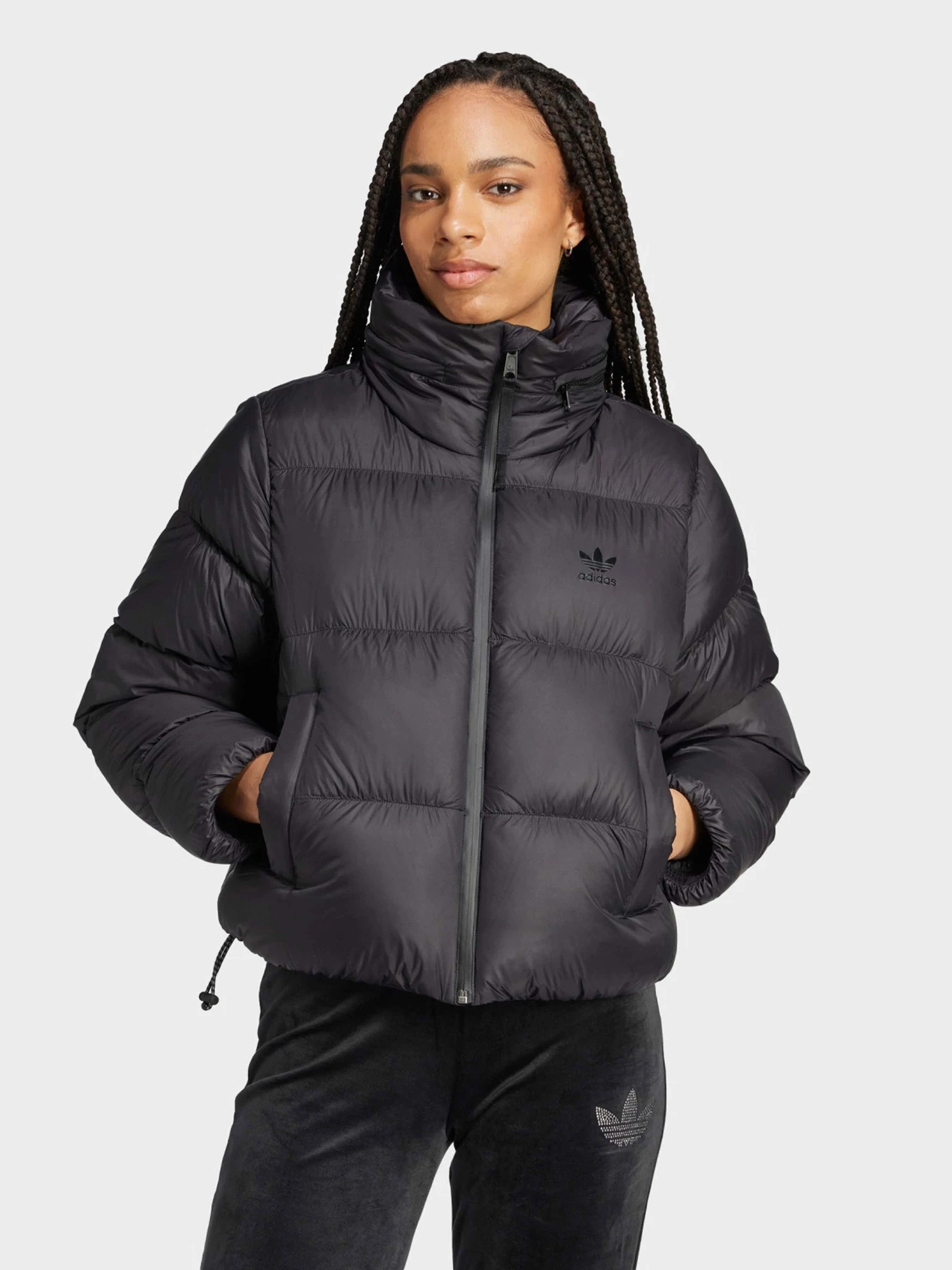 Куртки и дубленки Adidas модель IW8368 Куртки и дубленки Adidas модель IW8368 Фото