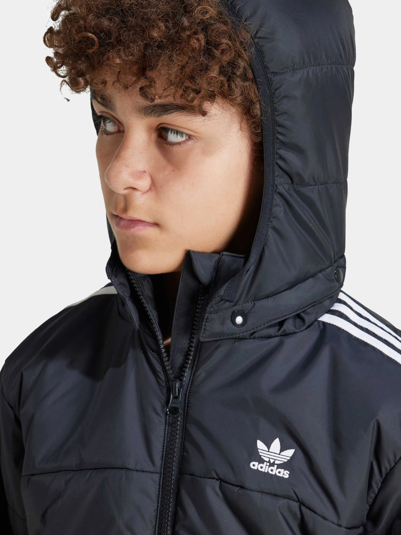Куртки и дубленки Adidas модель IY7497 Куртки и дубленки Adidas модель IY7497 Фото