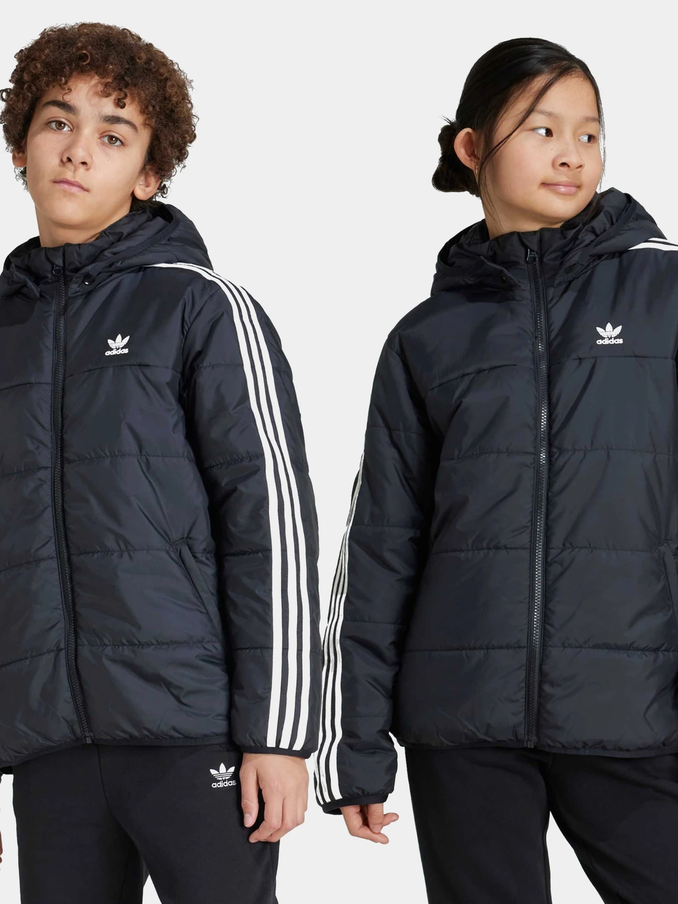 Куртки и дубленки Adidas модель IY7497 Куртки и дубленки Adidas модель IY7497 Фото