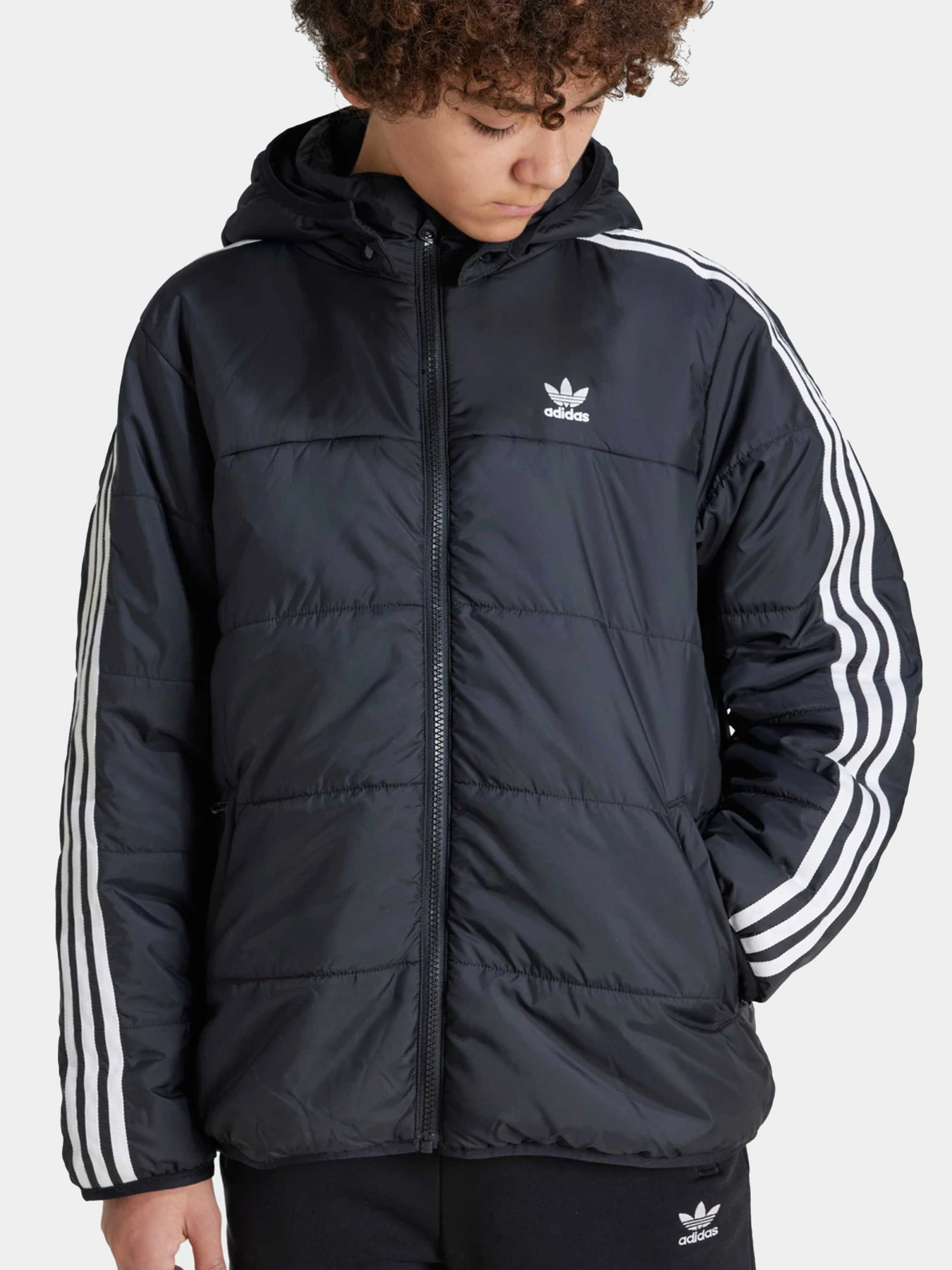 Куртки и дубленки Adidas модель IY7497 Куртки и дубленки Adidas модель IY7497 Фото