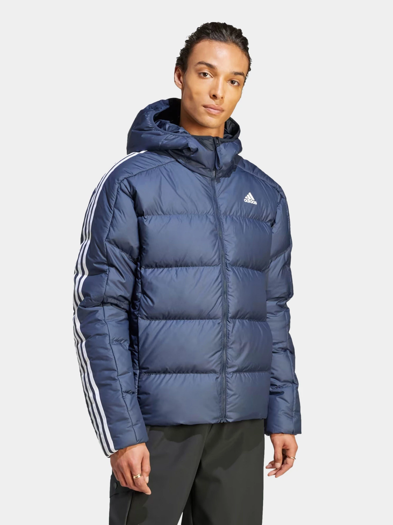 Куртки и дубленки Adidas модель IK3213 Куртки и дубленки Adidas модель IK3213 Фото
