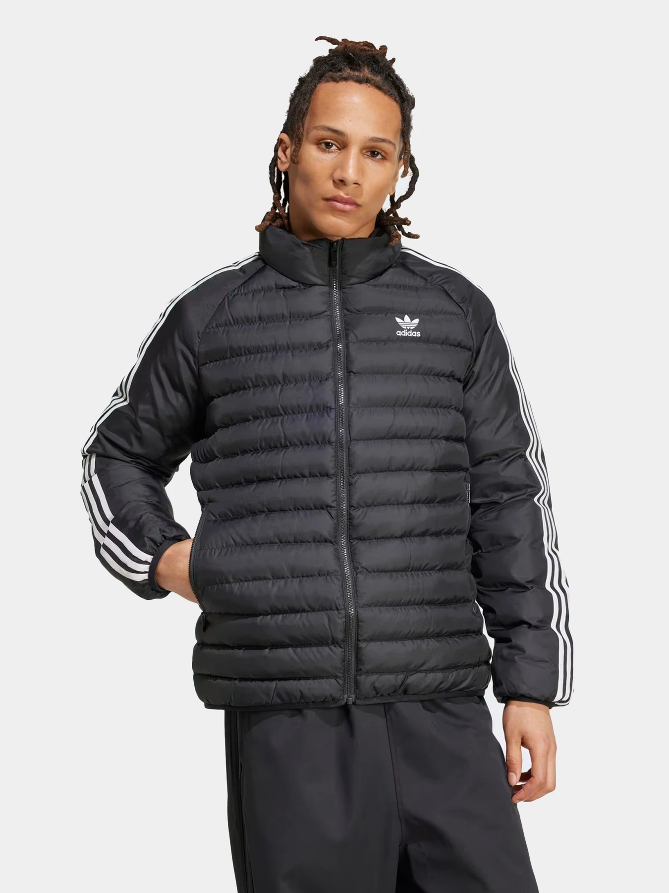Куртки и дубленки Adidas модель IZ1835 Куртки и дубленки Adidas модель IZ1835 Фото