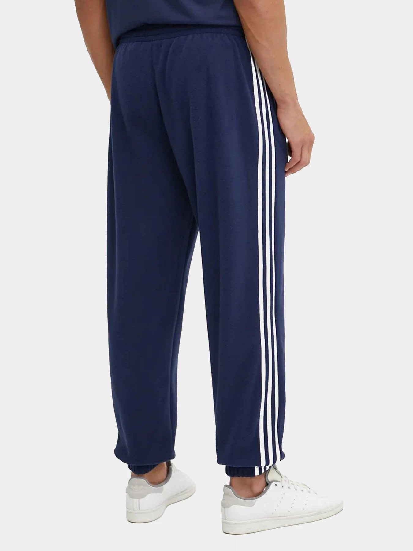 Брюки Adidas модель IZ2489 Брюки Adidas модель IZ2489 Фото