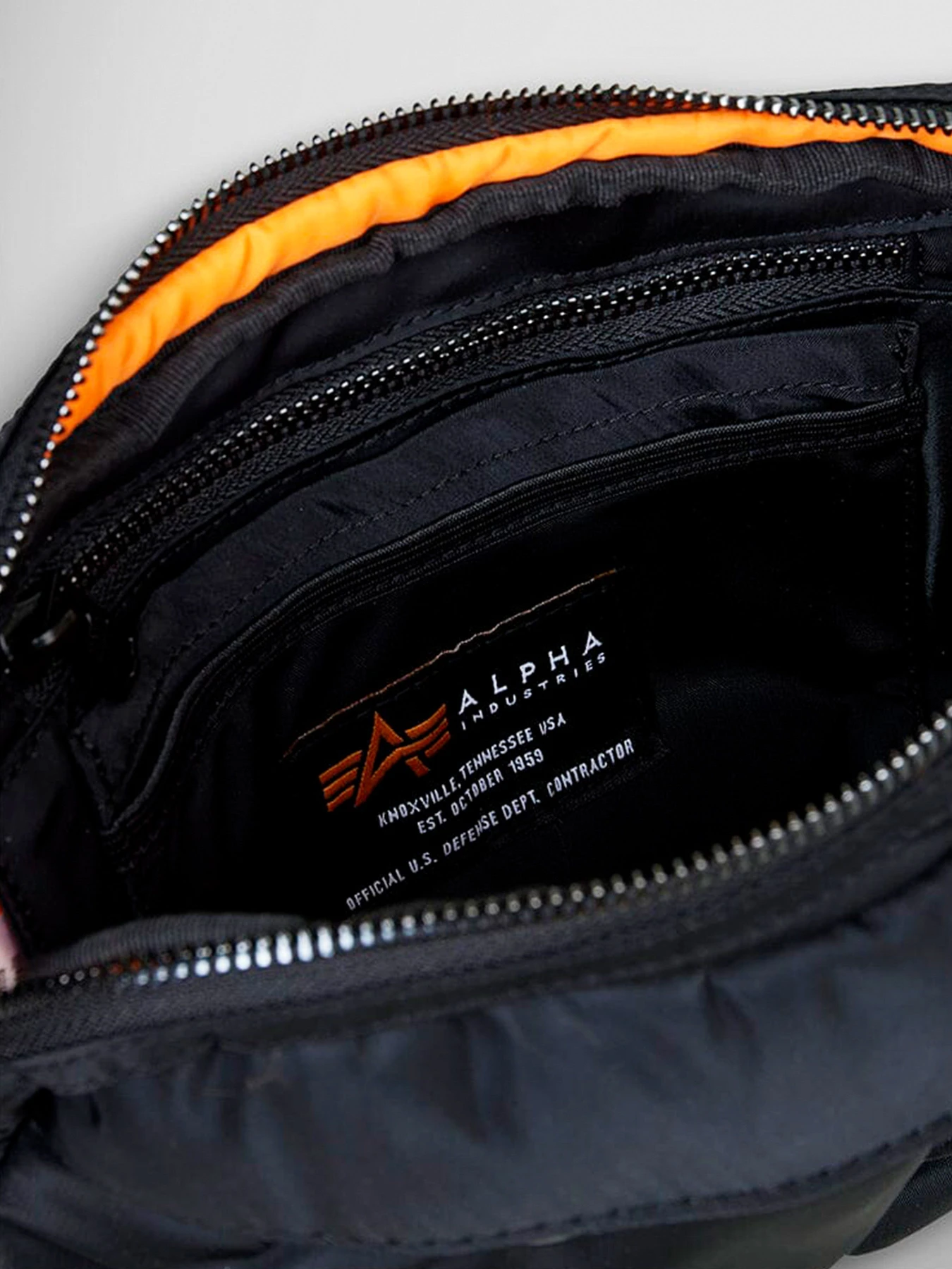 Сумки Alpha Industries модель UAN54501C1_001 Сумки Alpha Industries модель UAN54501C1_001 Фото