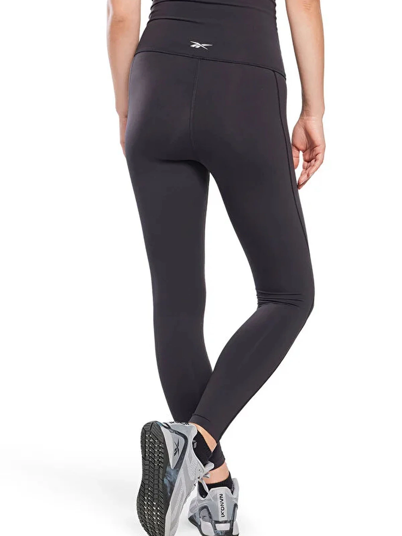Брюки Reebok модель HT6997 Брюки Reebok модель HT6997 Фото