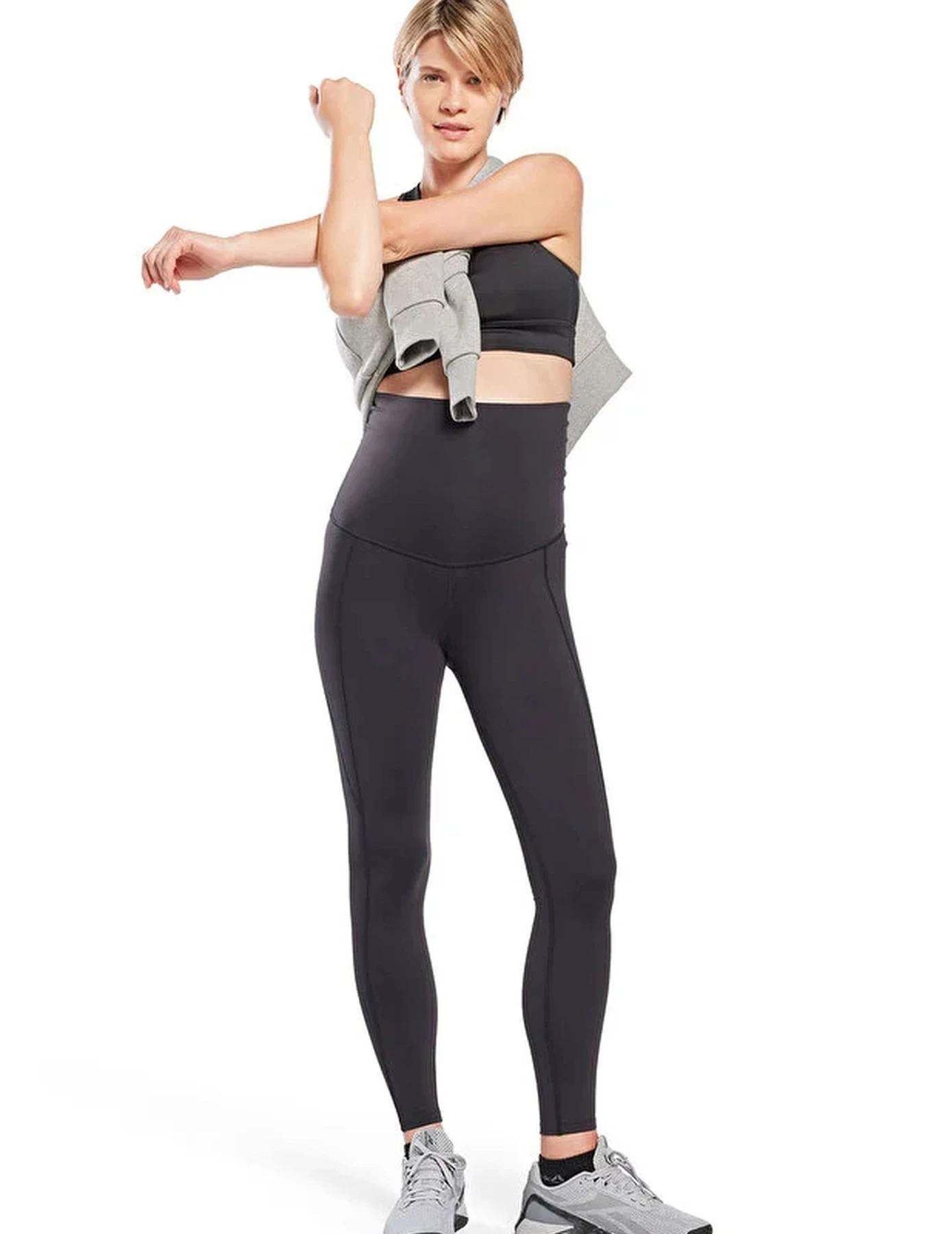 Брюки Reebok модель HT6997 Брюки Reebok модель HT6997 Фото