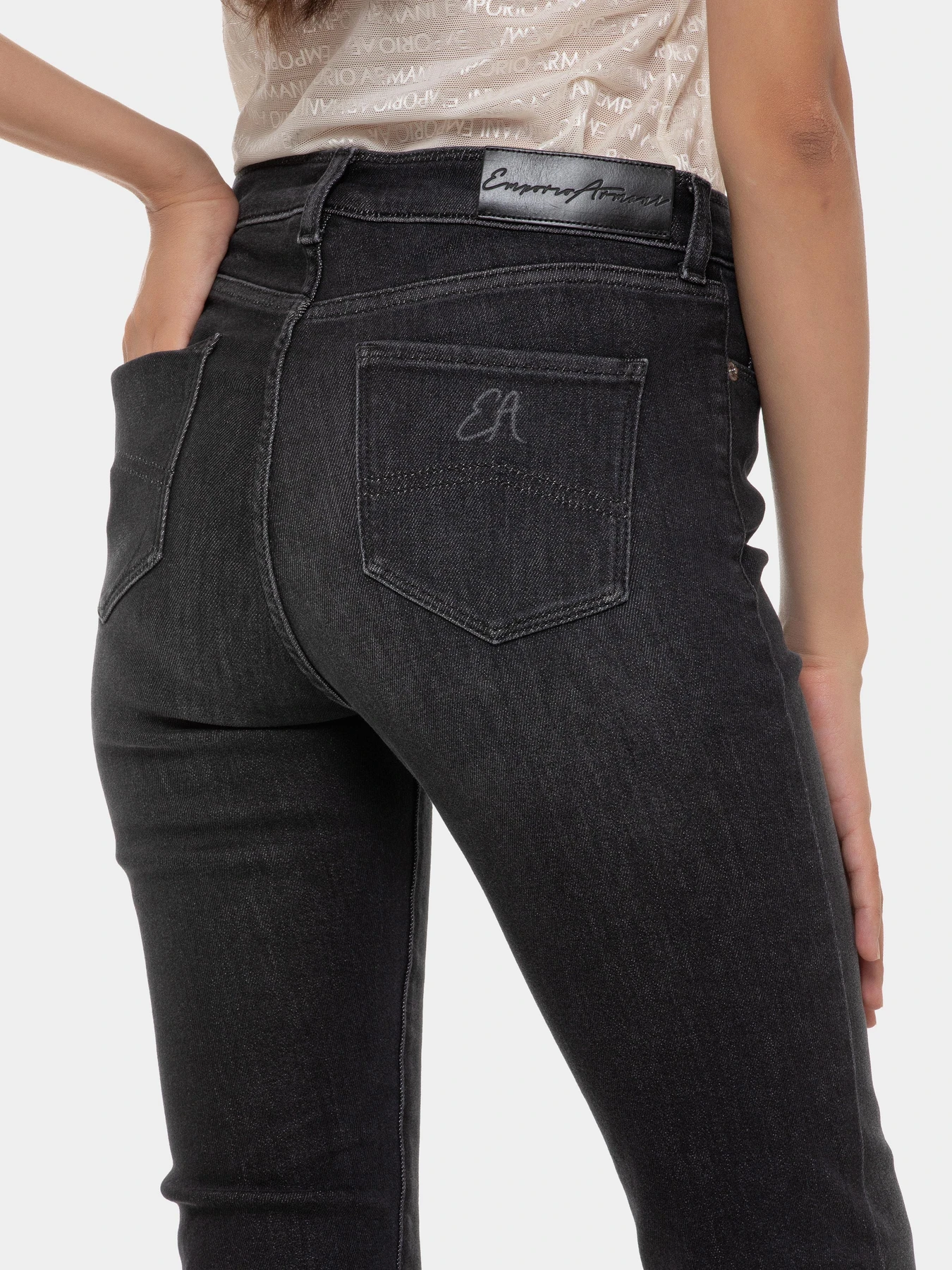 Джинсы Emporio Armani модель 6D2J20-2DUPZ-0005 Джинсы Emporio Armani модель 6D2J20-2DUPZ-0005 Фото
