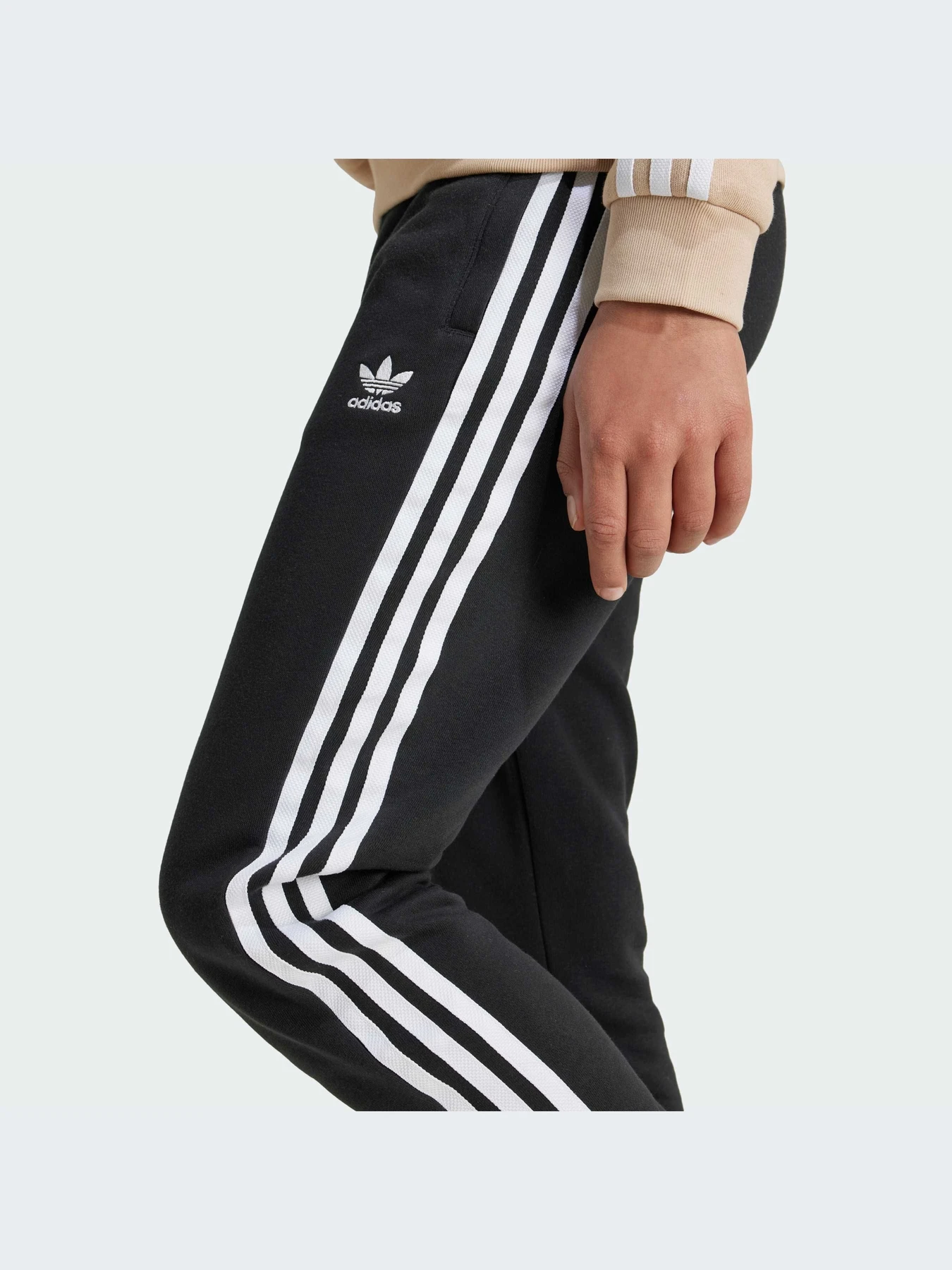 Брюки Adidas модель IY7484-KZ Брюки Adidas модель IY7484-KZ Фото