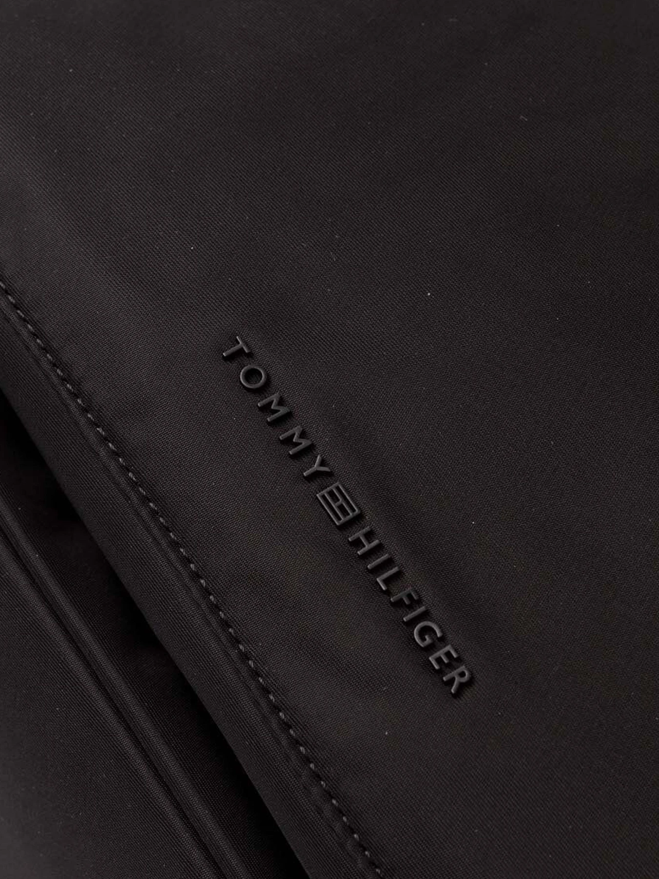 Рюкзаки Tommy Hilfiger модель AM0AM12684-BDS Рюкзаки Tommy Hilfiger модель AM0AM12684-BDS Фото