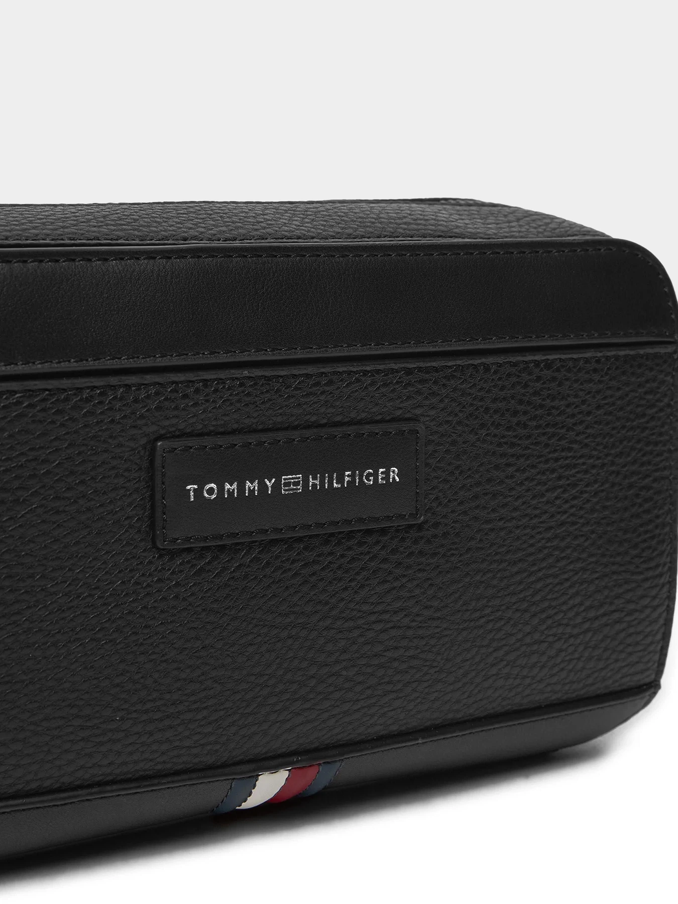Сумки Tommy Hilfiger модель AM0AM12709-BDS Сумки Tommy Hilfiger модель AM0AM12709-BDS Фото