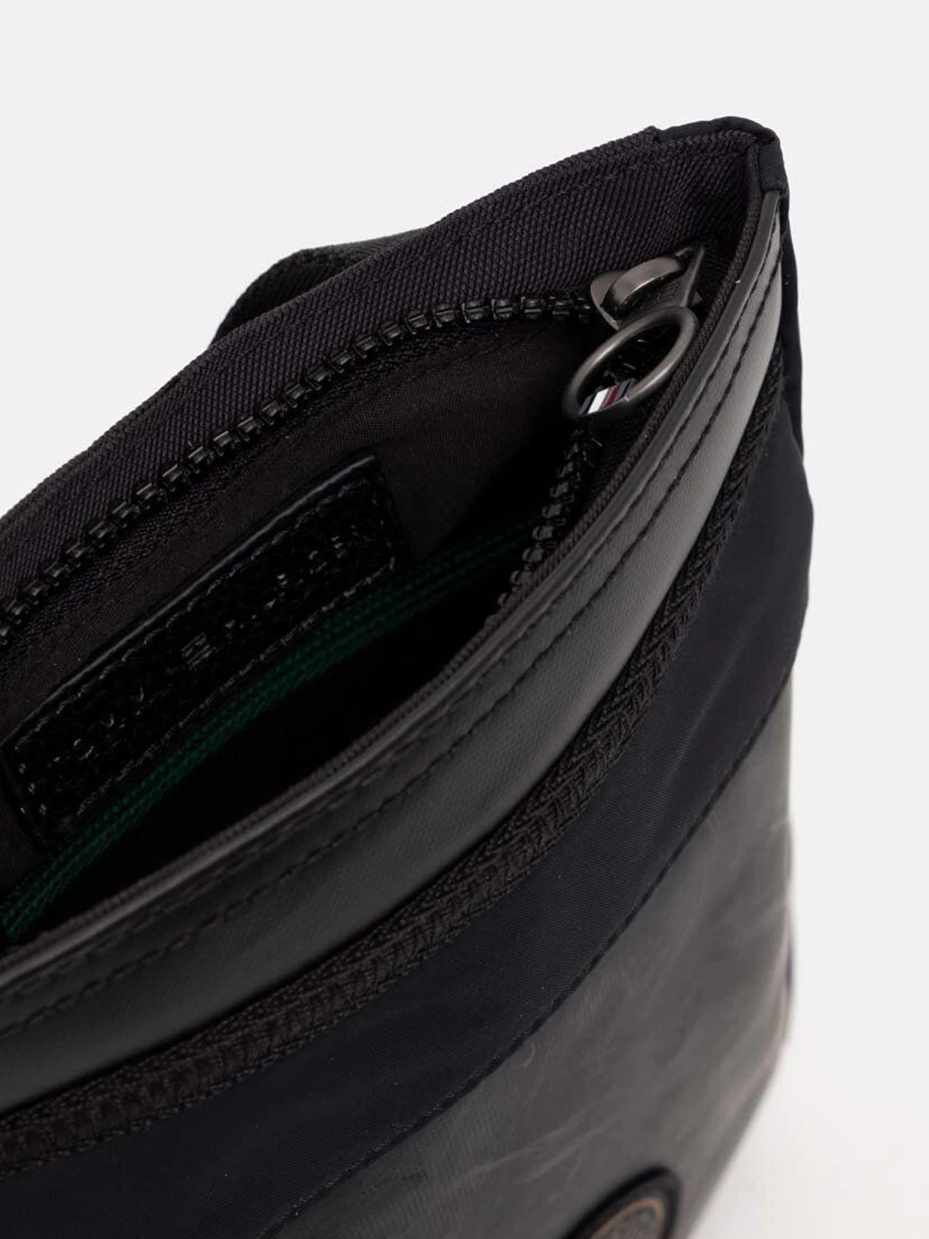 Сумки Tommy Hilfiger модель AM0AM12717-BDS Фото