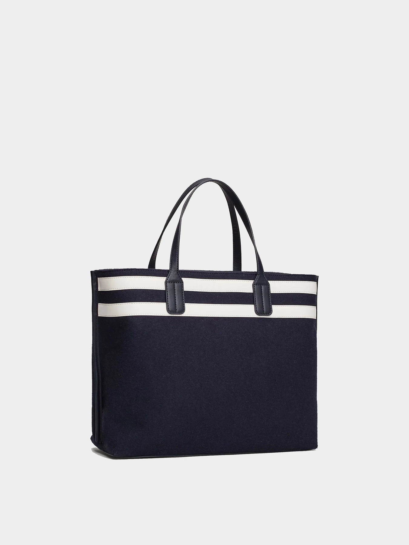 Сумки Tommy Hilfiger модель AW0AW17045-DW6 Сумки Tommy Hilfiger модель AW0AW17045-DW6 Фото