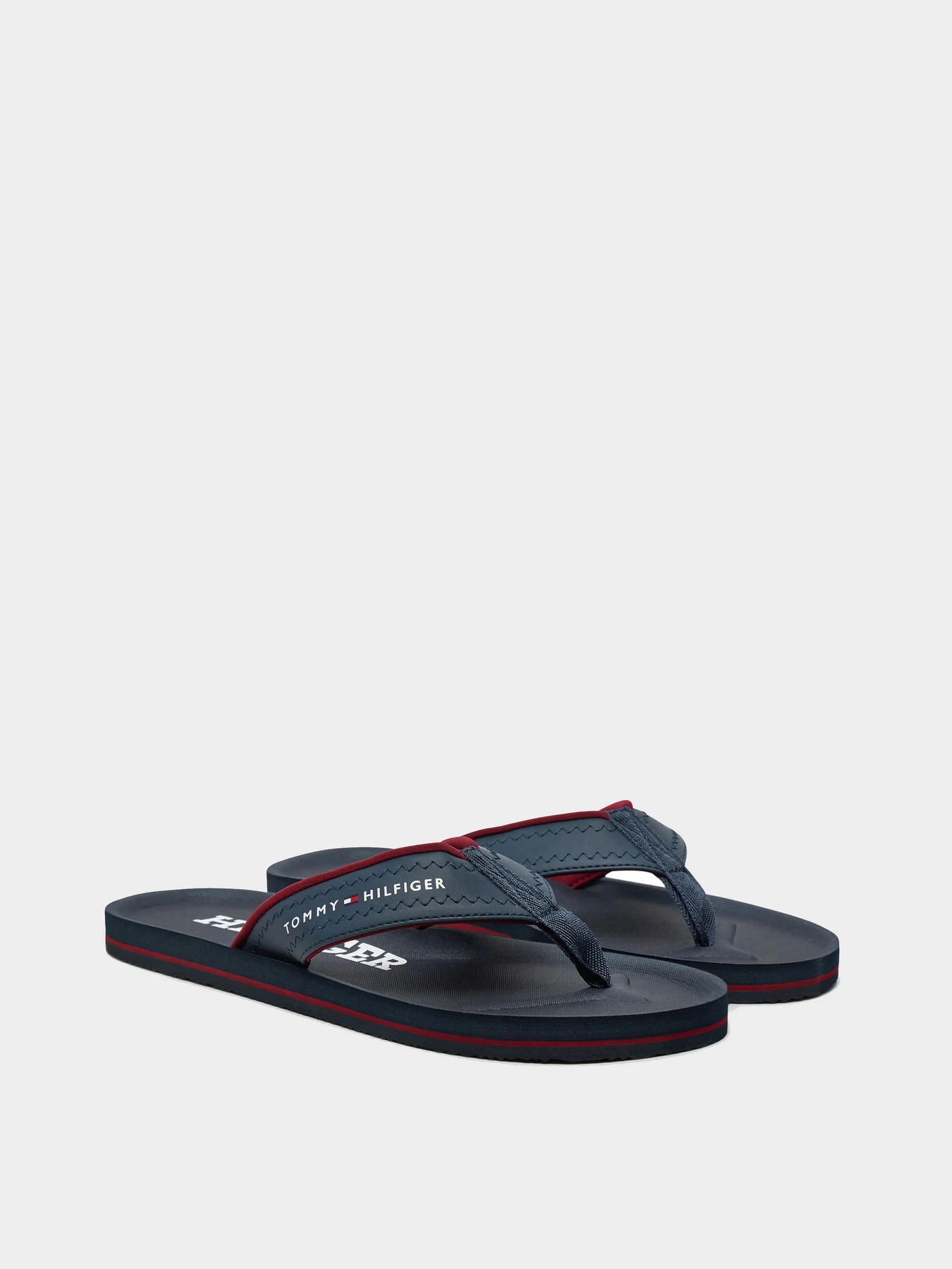 Шлёпанцы Tommy Hilfiger модель FM0FM05235-POM Фото