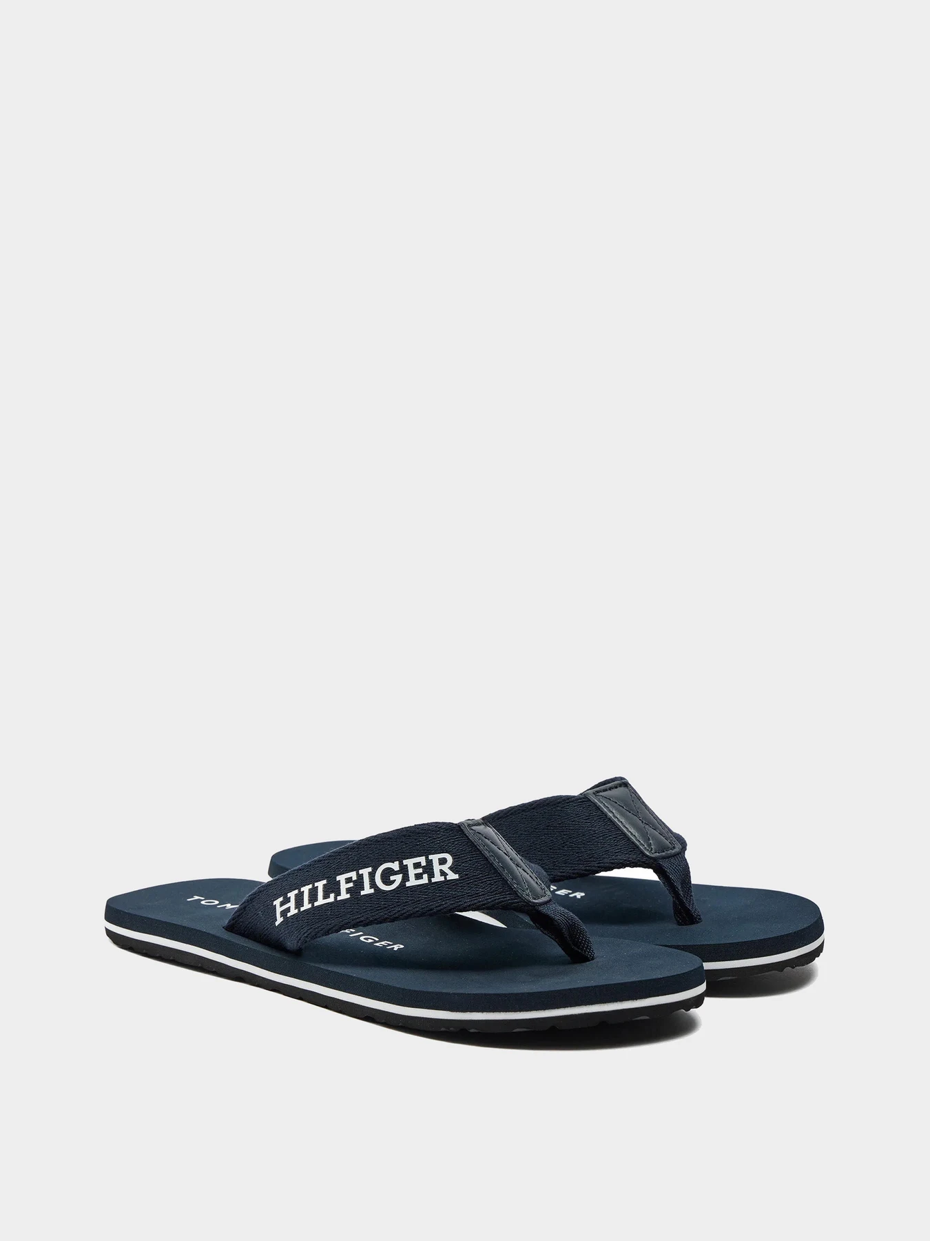 Шлёпанцы Tommy Hilfiger модель FM0FM05237-DW5 Шлёпанцы Tommy Hilfiger модель FM0FM05237-DW5 Фото