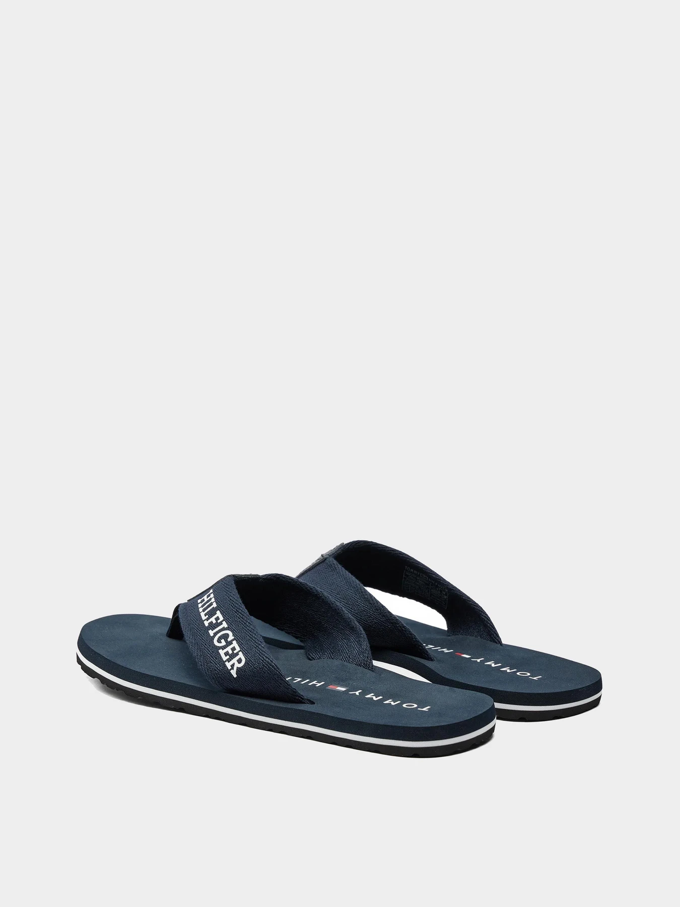Шлёпанцы Tommy Hilfiger модель FM0FM05237-DW5 Шлёпанцы Tommy Hilfiger модель FM0FM05237-DW5 Фото