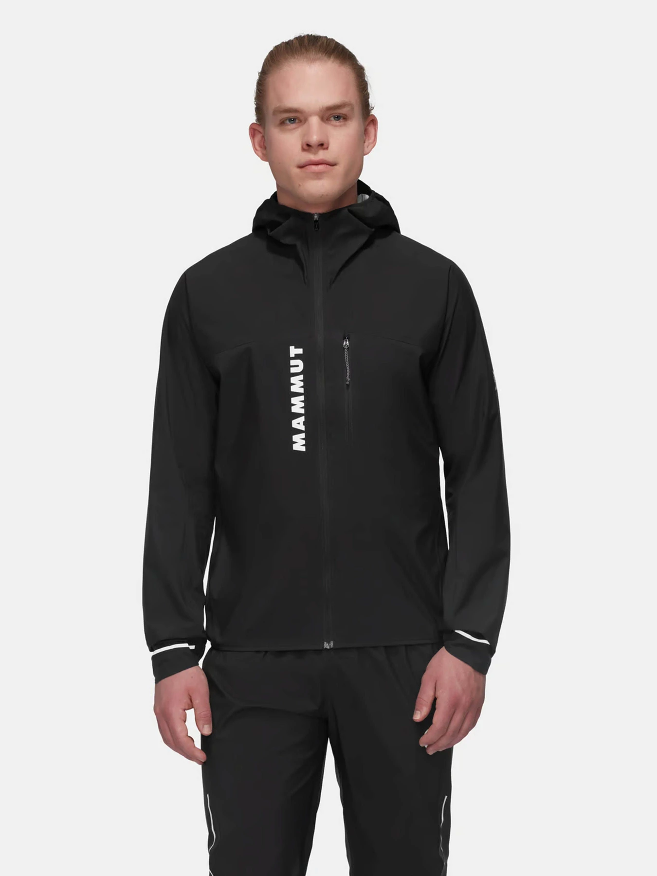 Куртки и дубленки Mammut модель 1010-30000-0001 Куртки и дубленки Mammut модель 1010-30000-0001 Фото