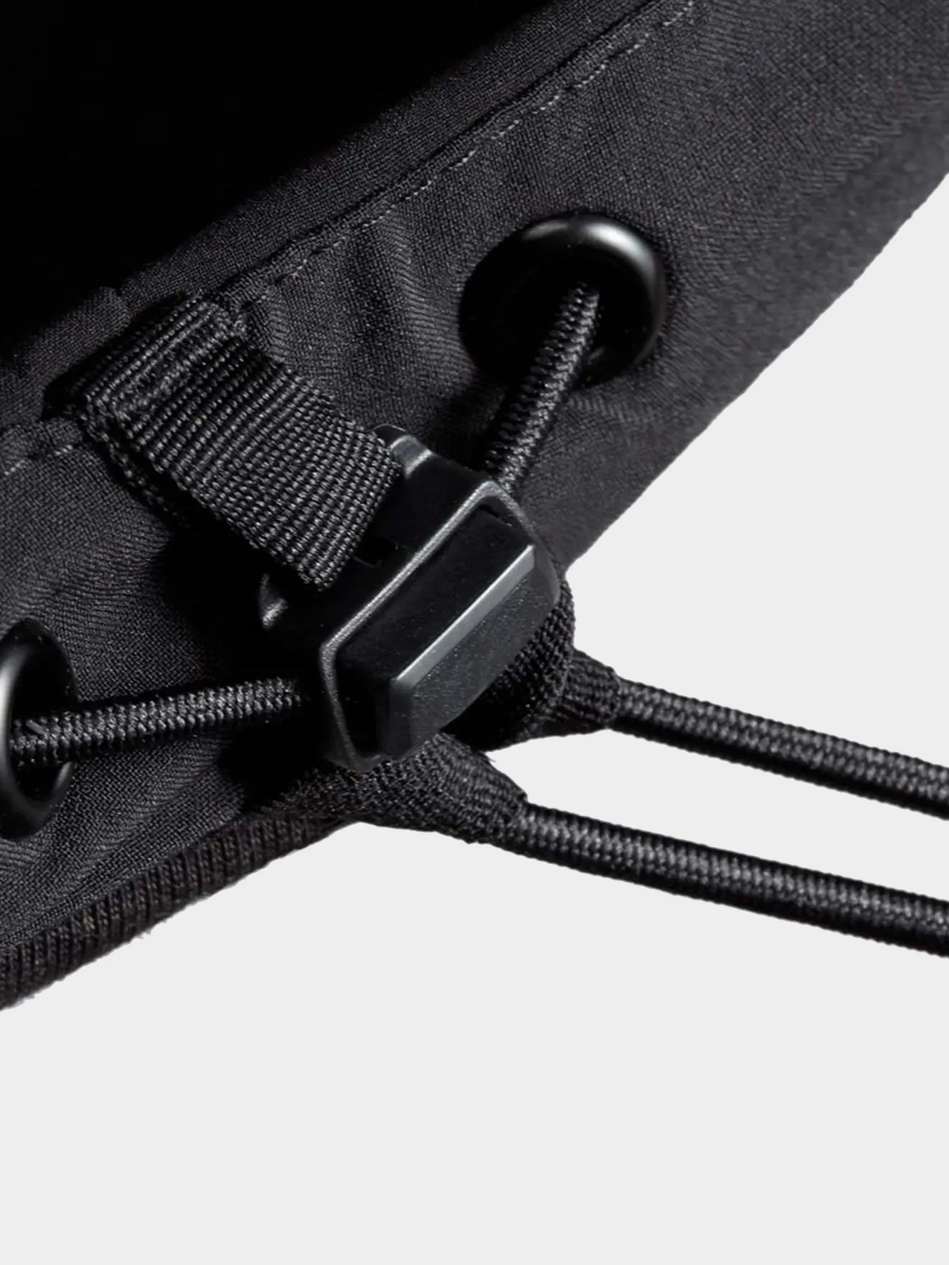 Куртки и дубленки Mammut модель 1011-01910-0001 Куртки и дубленки Mammut модель 1011-01910-0001 Фото