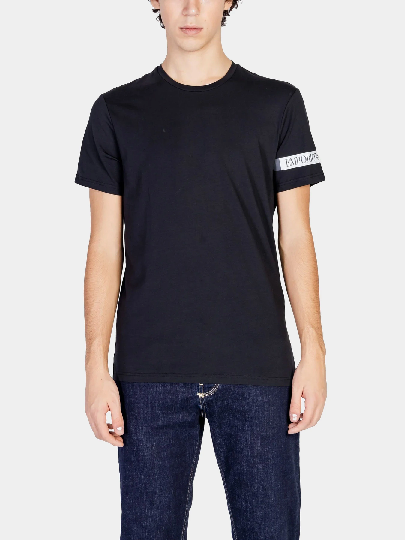 Футболки и поло Emporio Armani модель 110853-4F517-00020 Футболки и поло Emporio Armani модель 110853-4F517-00020 Фото