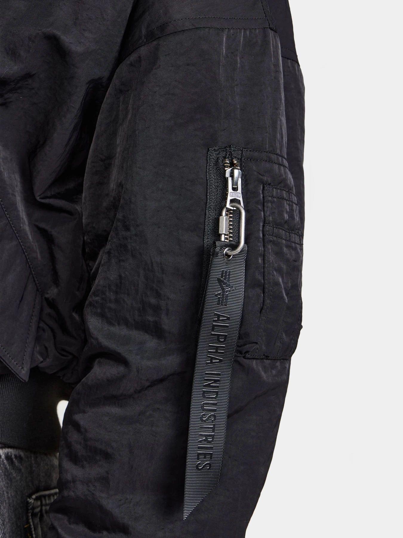 Куртки и дубленки Alpha Industries модель WJS54500C1_001 Куртки и дубленки Alpha Industries модель WJS54500C1_001 Фото