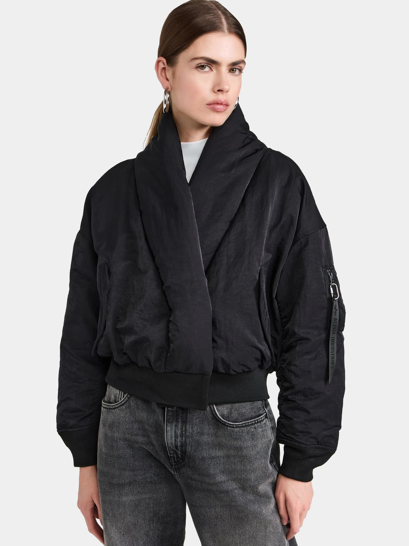 Куртки и дубленки Alpha Industries модель WJS54500C1_001 Куртки и дубленки Alpha Industries модель WJS54500C1_001 Фото