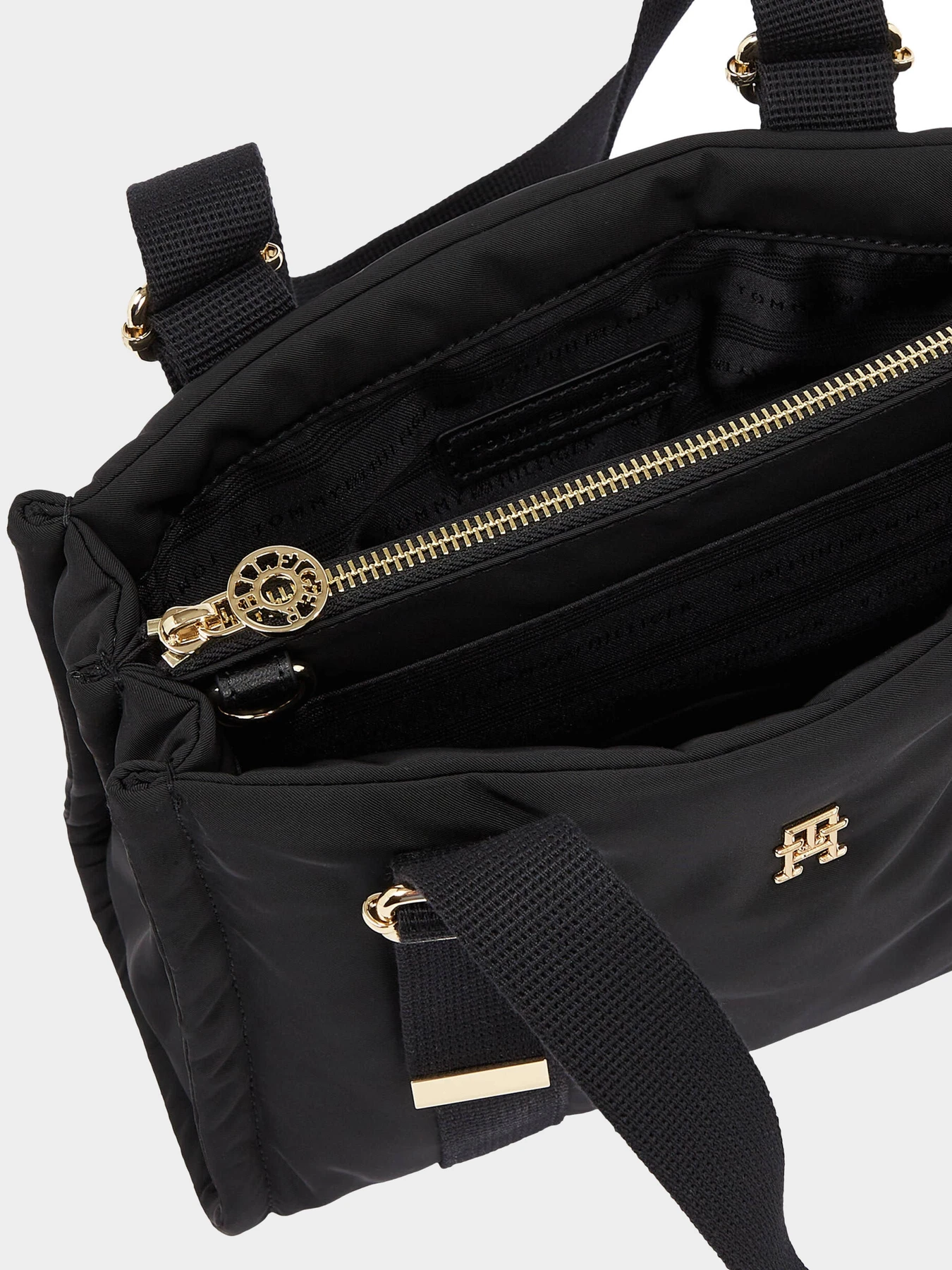 Сумки Tommy Hilfiger модель AW0AW16451-BDS Фото