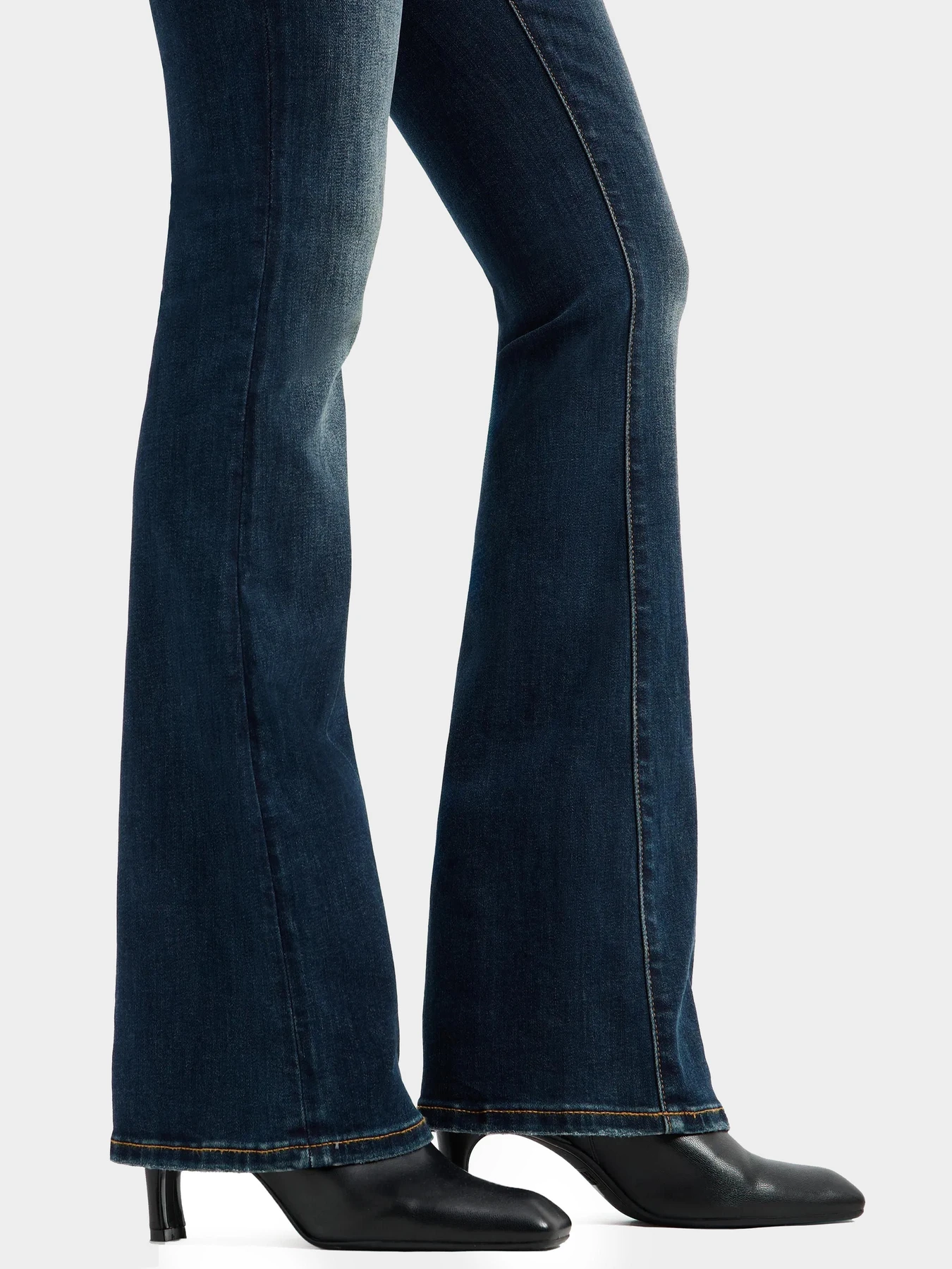 Джинсы Armani Exchange модель 6DYJ65-Y18NZ-1500 Джинсы Armani Exchange модель 6DYJ65-Y18NZ-1500 Фото