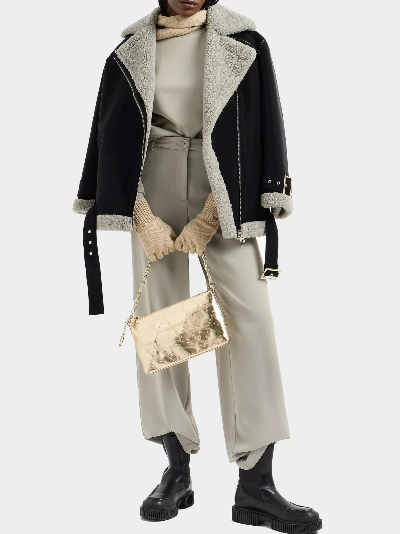 Худи и свитшоты Armani Exchange модель 6DYM62-YJFYZ-1999 Худи и свитшоты Armani Exchange модель 6DYM62-YJFYZ-1999 Фото