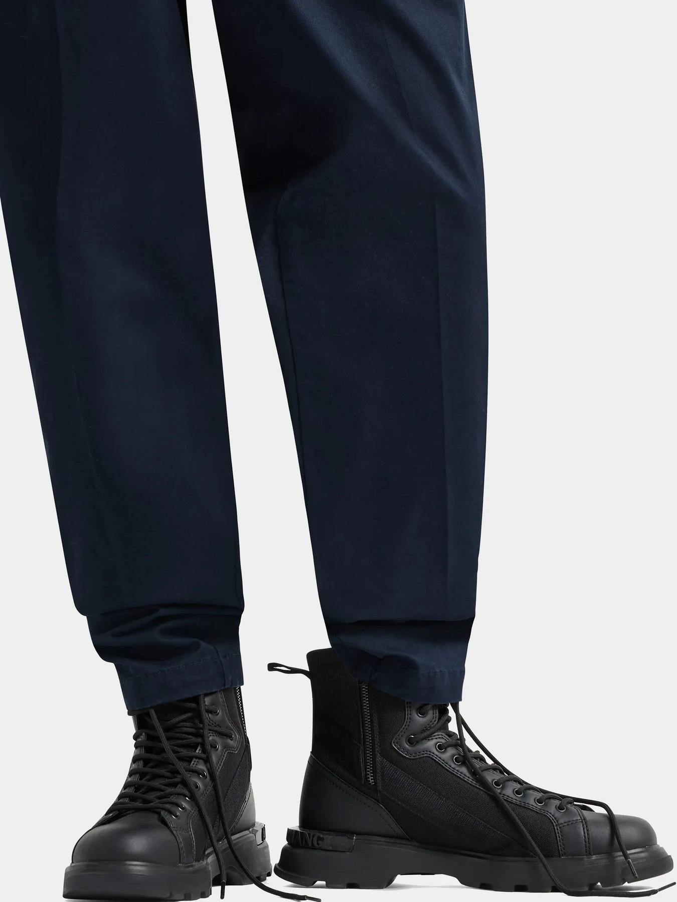 Брюки Armani Exchange модель 6DZP19-ZN5BZ-1510 Брюки Armani Exchange модель 6DZP19-ZN5BZ-1510 Фото